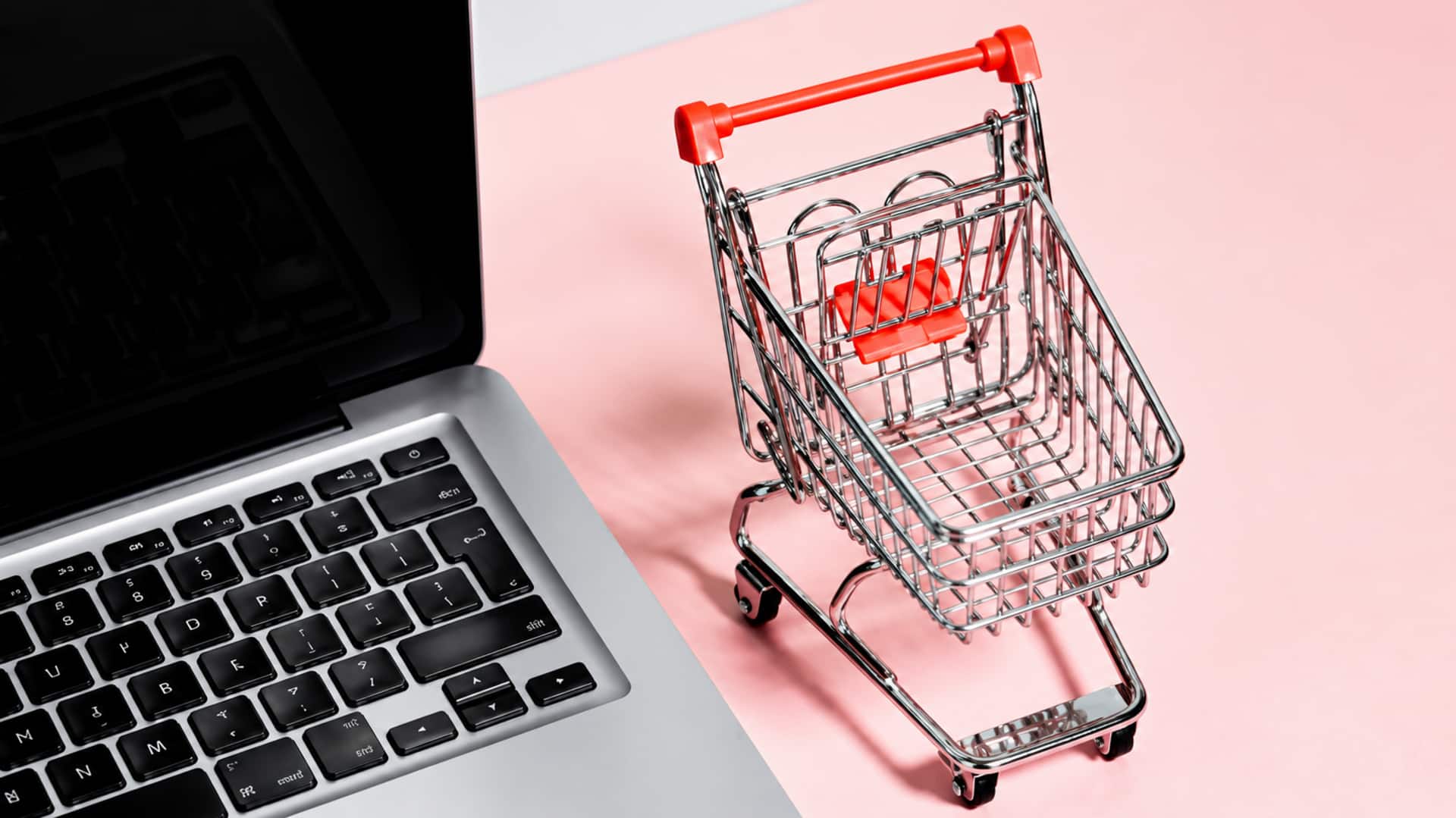 Online Shopping: ఆన్‌లైన్‌ షాపింగ్‌లో పండుగ జోరు.. రెండు రోజుల్లో రూ.24 వేల కోట్ల అమ్మకాలు