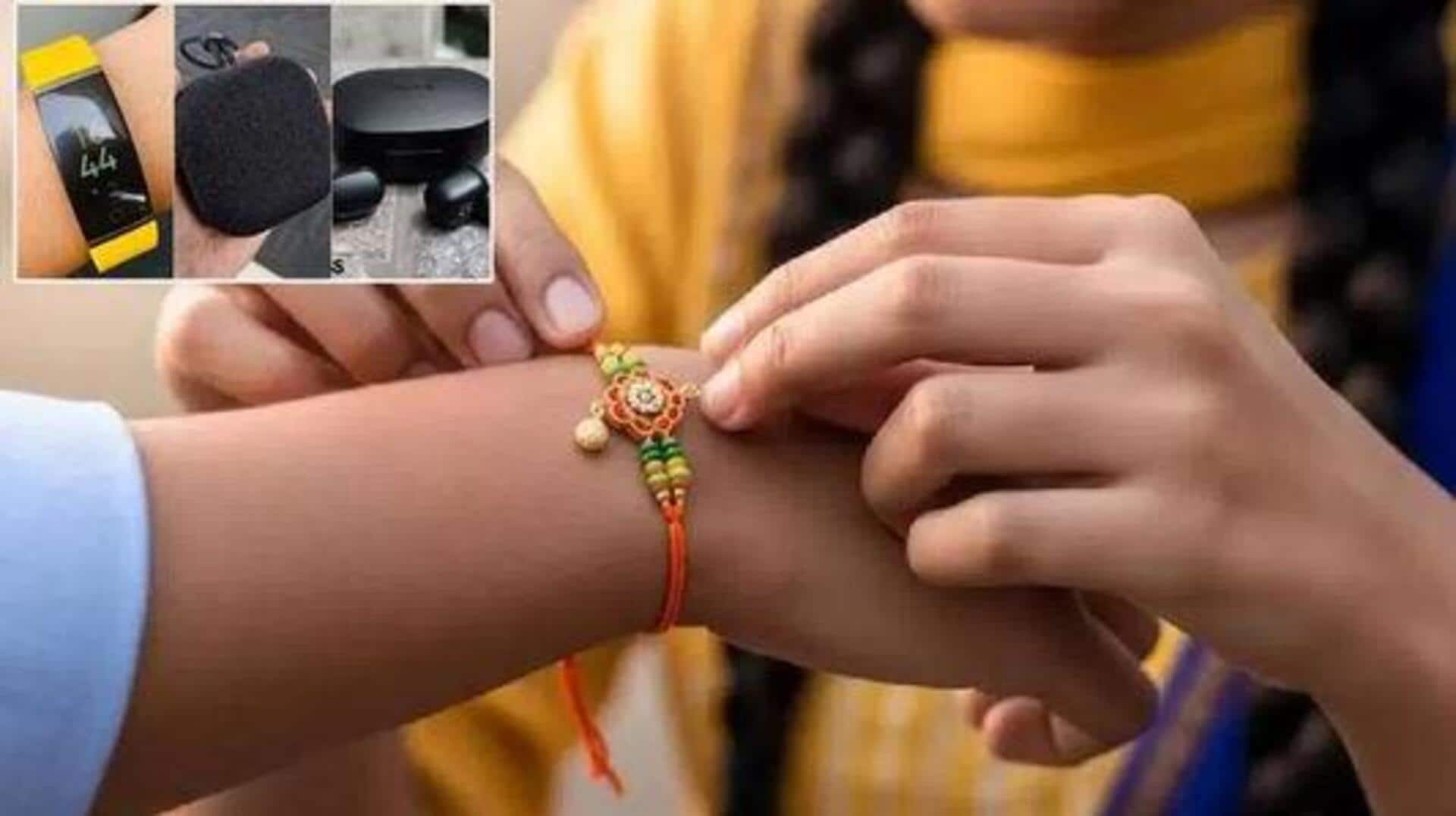 Raksha Bandhan : స్మార్ట్వాచ్ల నుంచి జియో ట్యాగ్ వరకు.. ఈ రాఖీకి సోదరికి ఇచ్చేందుకు అద్భుతమైన గిఫ్ట్స్ ఇవే! Raksha Bandhan : స్మార్ట్వాచ్ల నుంచి జియో ట్యాగ్ వరకు.. ఈ రాఖీకి సోదరికి ఇచ్చేందుకు అద్భుతమైన గిఫ్ట్స్ ఇవే!