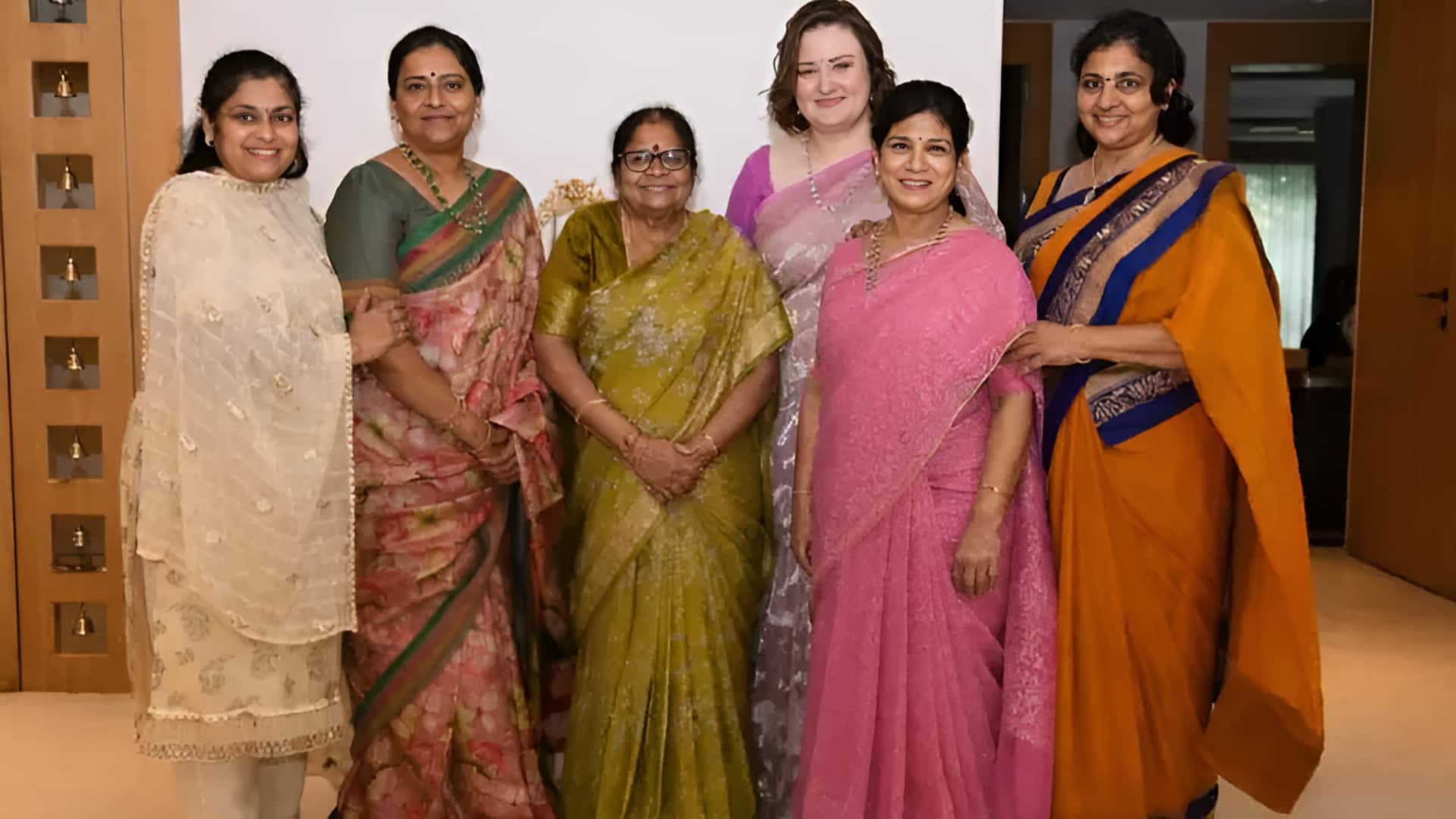 Mega Family : మెగా ఇంటి ఆడపడుచులు, కోడళ్ళు ఒకే చోట..అన్నా లెజినోవా పోస్ట్ వైరల్