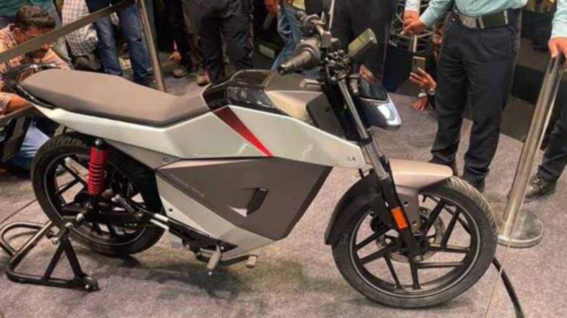 Ola : 250 కిలోమీటర్ల రేంజ్ ఉన్న ఓలా రోడ్స్టర్ ఎక్స్ డెలివరీలు మళ్లీ వాయిదా Ola : 250 కిలోమీటర్ల రేంజ్ ఉన్న ఓలా రోడ్స్టర్ ఎక్స్ డెలివరీలు మళ్లీ వాయిదా