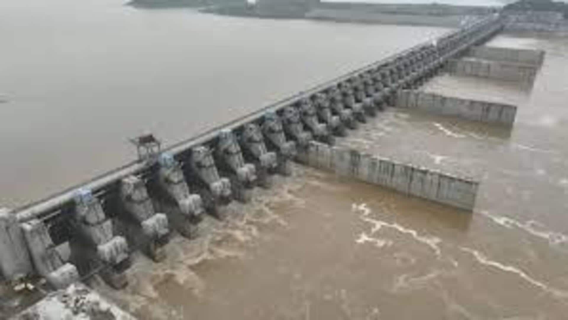 Polavaram Project: పోలవరం-బనకచర్ల ప్రాజెక్టుపై కేంద్ర ప్రభుత్వం కీలక ప్రకటన Polavaram Project: పోలవరం-బనకచర్ల ప్రాజెక్టుపై కేంద్ర ప్రభుత్వం కీలక ప్రకటన