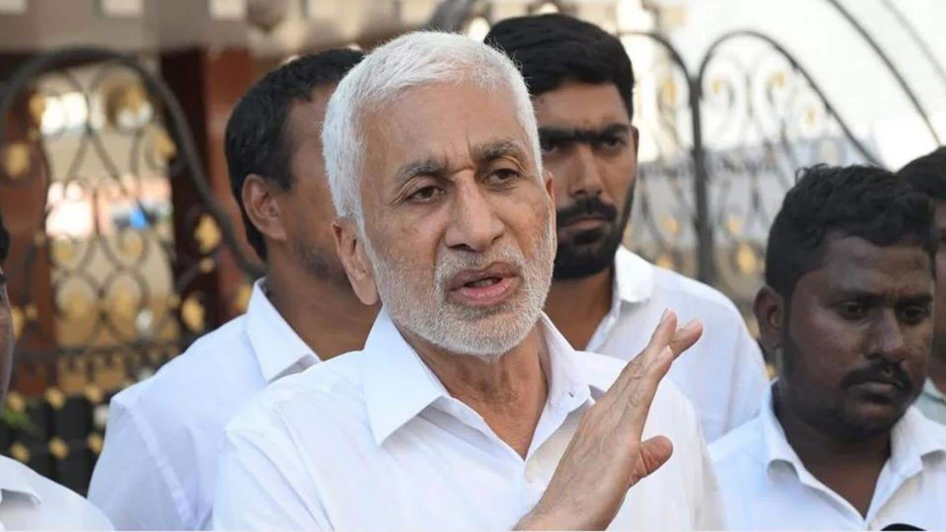 Liquor Scam: లిక్కర్ స్కాంలో మరో కీలక మలుపు.. మరోసారి విజయసాయిరెడ్డికి సిట్ నోటీసు! Liquor Scam: లిక్కర్ స్కాంలో మరో కీలక మలుపు.. మరోసారి విజయసాయిరెడ్డికి సిట్ నోటీసు!