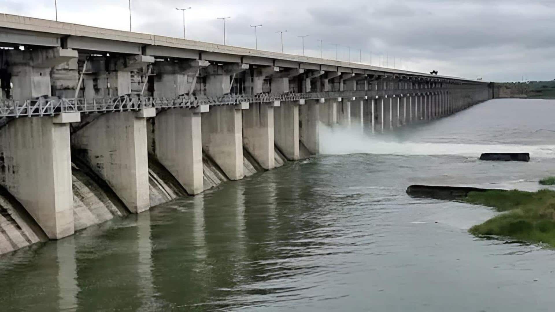 Telangana: తెలంగాణలో భారీ వర్షాలు.. ప్రాజెక్టుల్లోకి పోటెత్తుతున్న వరద నీరు