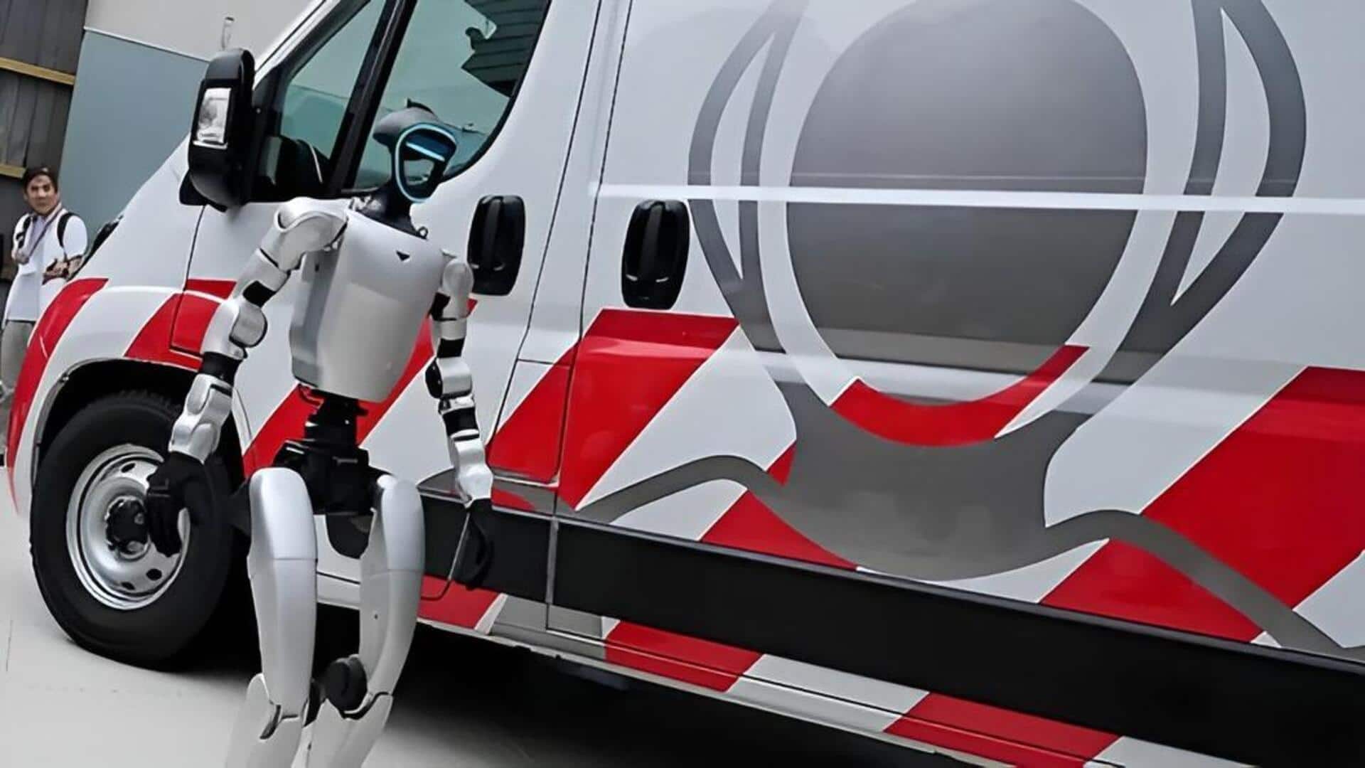 Robot Ambulance: మనుషుల కోసం కాదు.. రోబోల కోసం అంబులెన్స్‌! టోక్యోలో సరికొత్త సర్వీస్