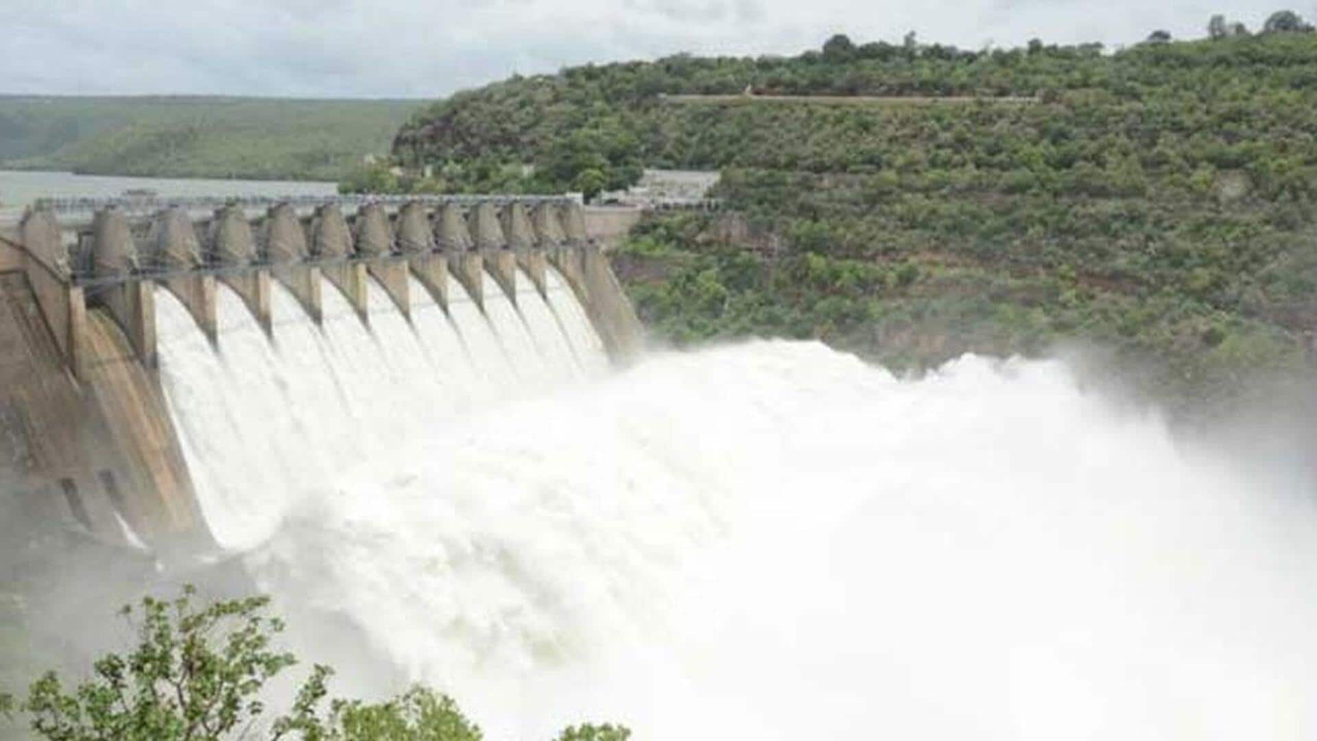 Srisailam Dam:ఎగువ నుంచి వరద.. నాగార్జునసాగర్‌ 22 గేట్ల ద్వారా నీటి విడుదల  