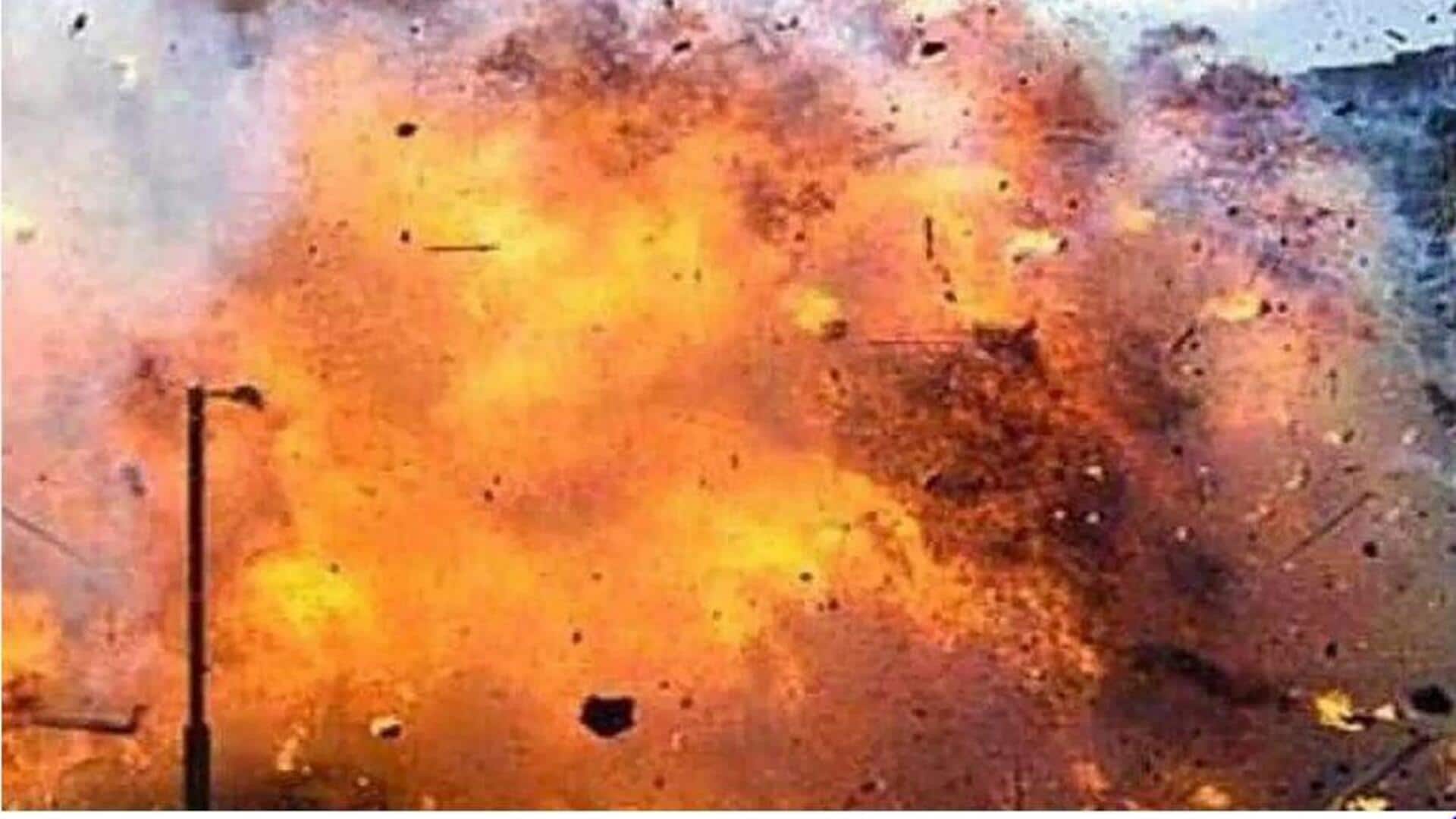 Blast : పటాన్చెరులో కెమికల్ ఫ్యాక్టరీలో భారీ పేలుడు.. ఐదుగురు కార్మికుల మృతి Blast : పటాన్చెరులో కెమికల్ ఫ్యాక్టరీలో భారీ పేలుడు.. ఐదుగురు కార్మికుల మృతి