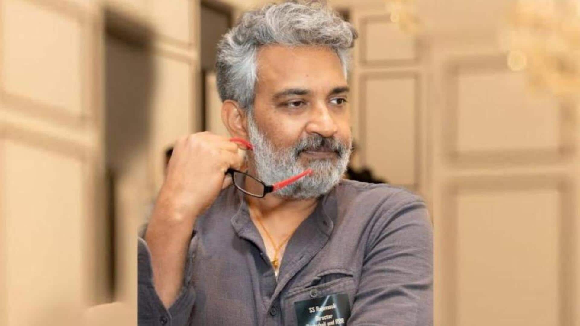 Rajamouli : రూ.వందల కోట్లు తీసుకునే రాజమౌళి మొదటి జీతం ఎంతో తెలుసా? Rajamouli : రూ.వందల కోట్లు తీసుకునే రాజమౌళి మొదటి జీతం ఎంతో తెలుసా?