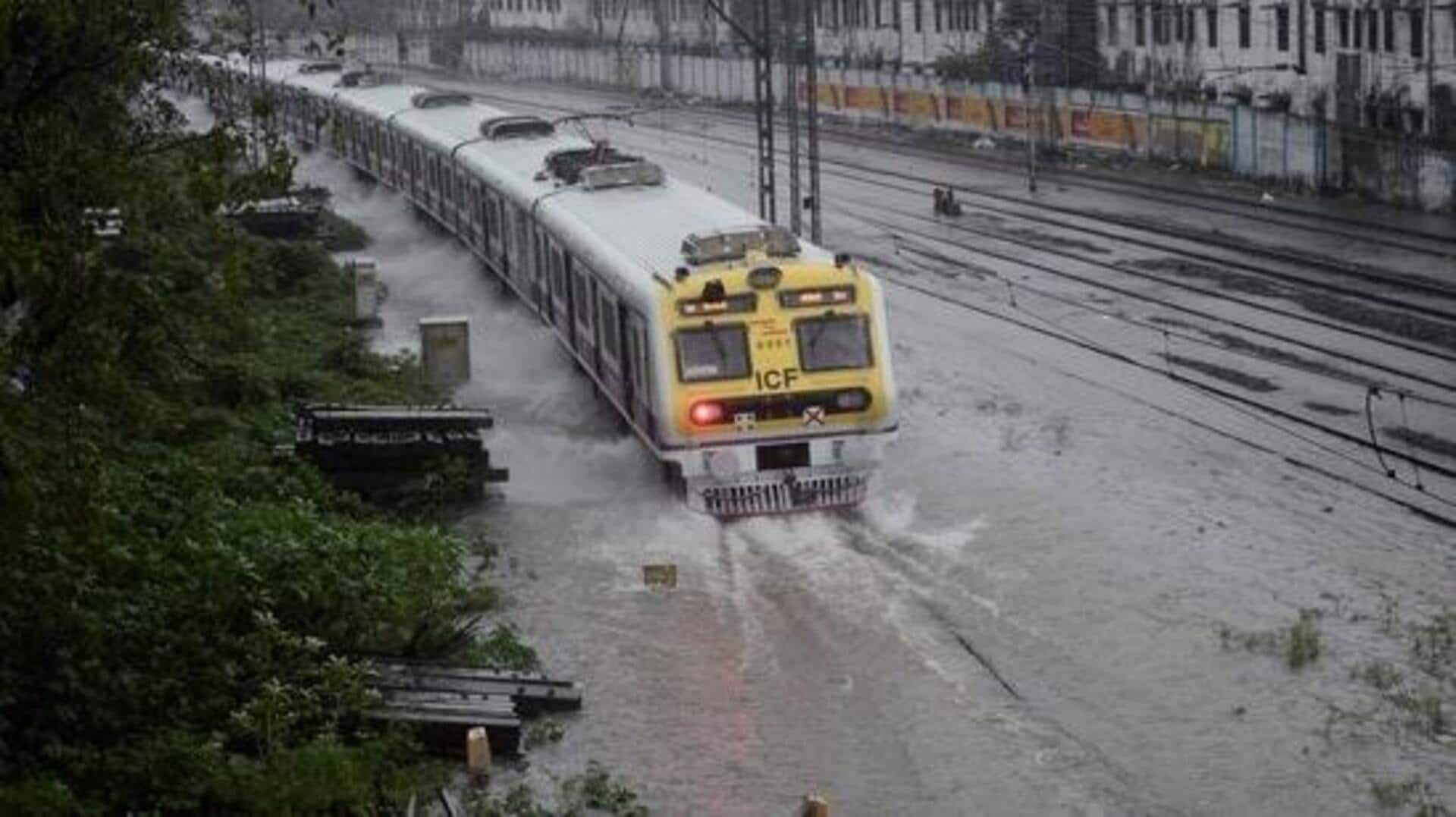 Mumbai Rains: ముంబైకి భారత వాతావరణ శాఖ ఆరెంజ్ అలర్ట్.. 17 లోకల్ రైలు సర్వీసుల రద్దు 