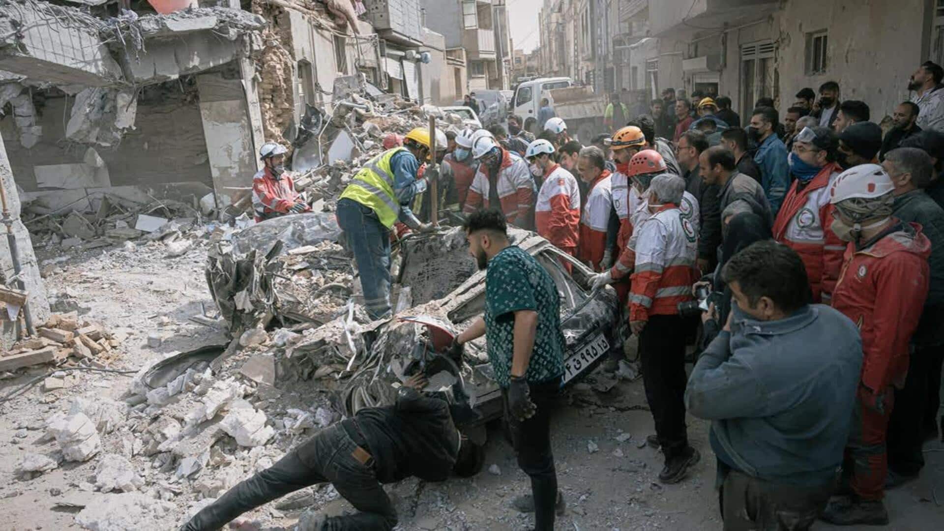 Iran War: పశ్చిమాసియా ఘర్షణల్లో అనూహ్య పరిణామం.. వార్నింగ్ ఇచ్చిన గంటలోనే 'అబ్రహాం లింకన్‌'పై ఇరాన్‌ దాడులు