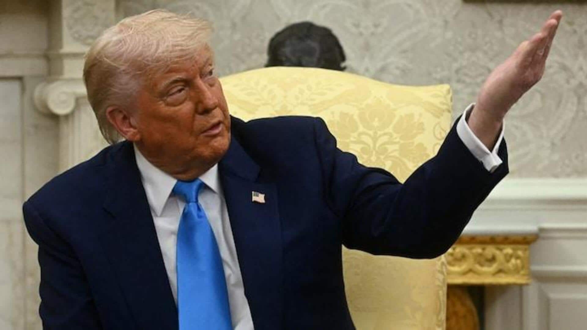 Trump: ఖతార్ విమాన బహుమతిపై ప్రశ్న.. 'గెట్ అవుట్' అంటూ.. విలేకరిపై మండిపడ్డ ట్రంప్ Trump: ఖతార్ విమాన బహుమతిపై ప్రశ్న.. 'గెట్ అవుట్' అంటూ.. విలేకరిపై మండిపడ్డ ట్రంప్