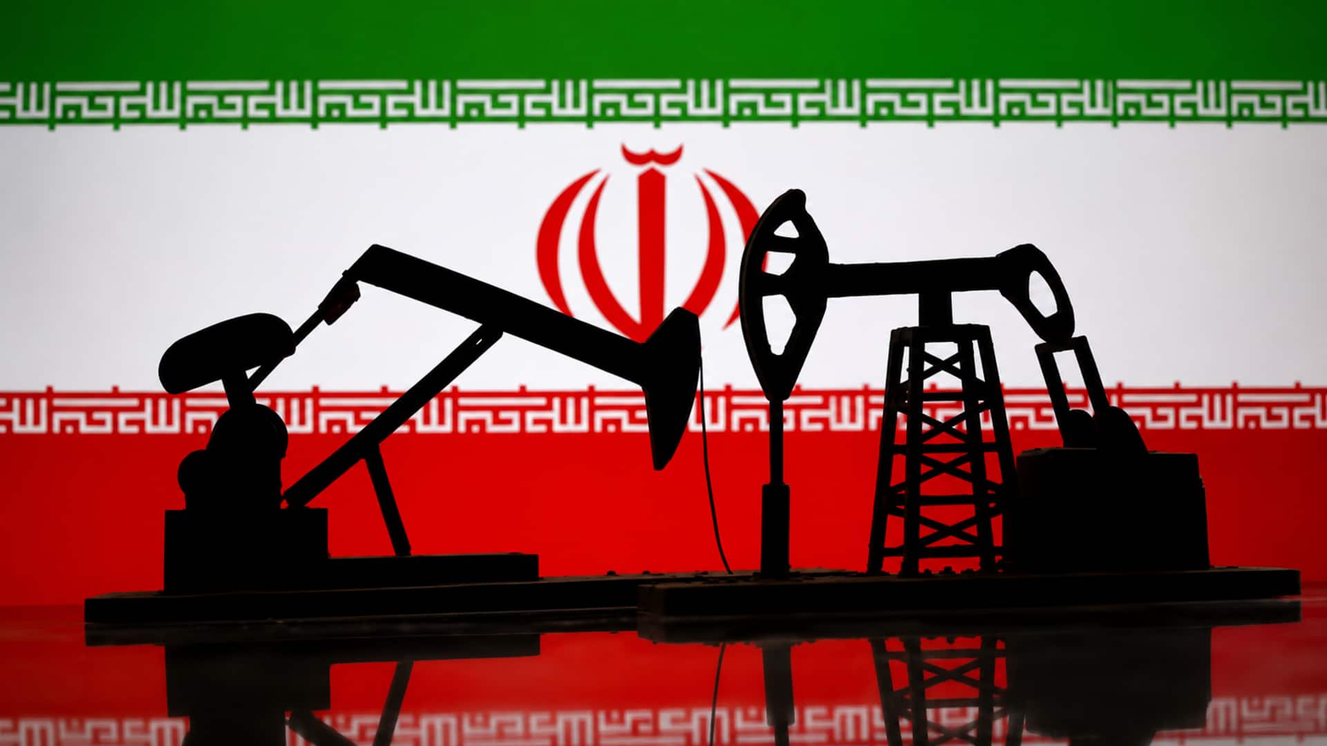 Oil Prices: ఇరాన్‌పై అమెరికా దాడులు.. 90 డాలర్లు దాటిన ముడి చమురు