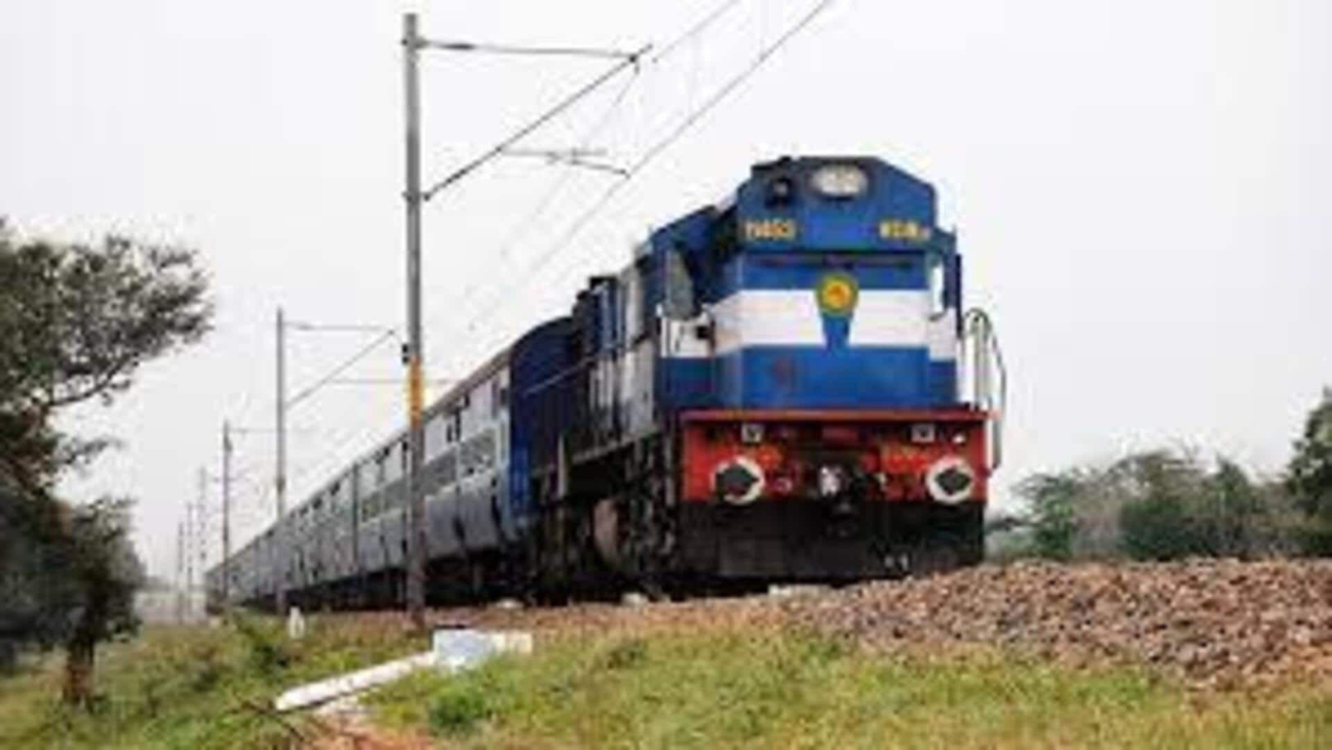 Special Train: చర్లపల్లి నుంచి డెహ్రాడూన్కు ప్రత్యేక రైలు సర్వీసు.. వెల్లడించిన దక్షిణమధ్య రైల్వే Special Train: చర్లపల్లి నుంచి డెహ్రాడూన్కు ప్రత్యేక రైలు సర్వీసు.. వెల్లడించిన దక్షిణమధ్య రైల్వే