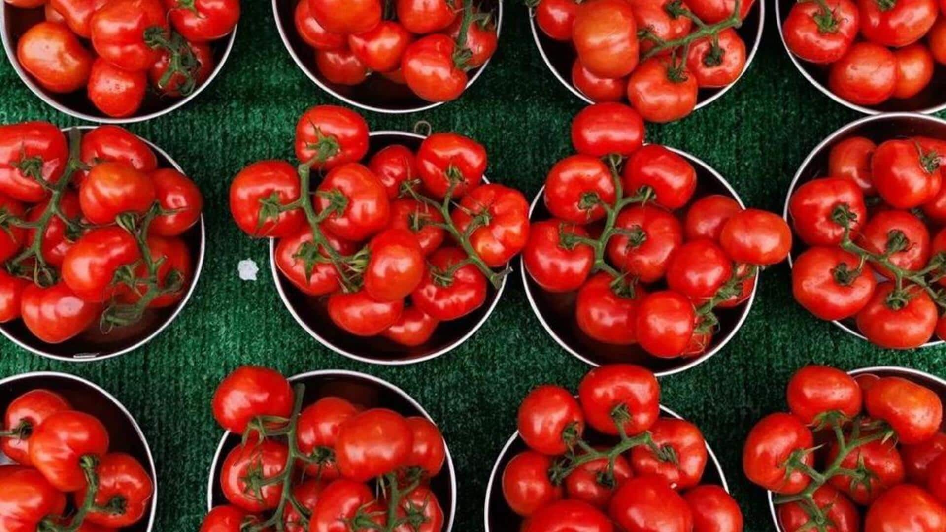 Tomato: ప్రాణాంతక బ్యాక్టీరియాతో టమాటోలు.. అమెరికాలో సాల్మొనెల్లా కలకలం! Tomato: ప్రాణాంతక బ్యాక్టీరియాతో టమాటోలు.. అమెరికాలో సాల్మొనెల్లా కలకలం!