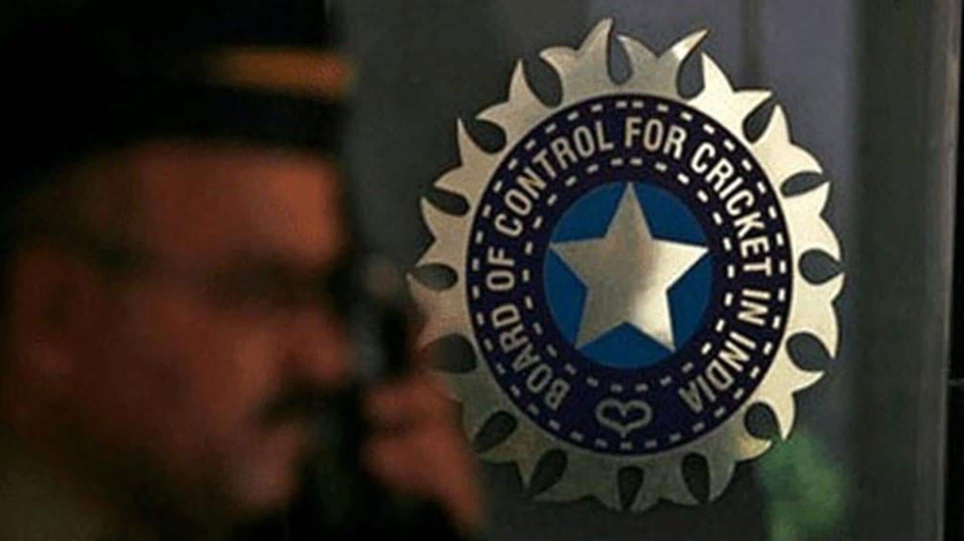 BCCI: బీసీసీఐ కొత్త రూల్.. అండర్-16 క్రికెటర్లకు 'సెకండ్ బోన్' టెస్టు..! BCCI: బీసీసీఐ కొత్త రూల్.. అండర్-16 క్రికెటర్లకు 'సెకండ్ బోన్' టెస్టు..!