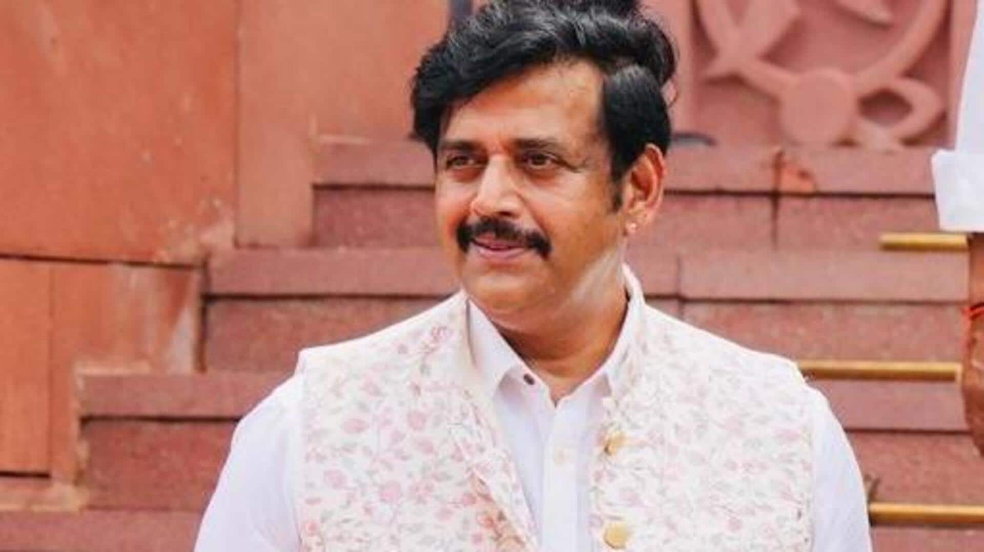 Ravi Kishan: బీజేపీ ఎంపీ రవి కిషన్ను చంపుతామని బెదిరింపులు.. పోలీసుల అలర్ట్!  Ravi Kishan: బీజేపీ ఎంపీ రవి కిషన్ను చంపుతామని బెదిరింపులు.. పోలీసుల అలర్ట్!