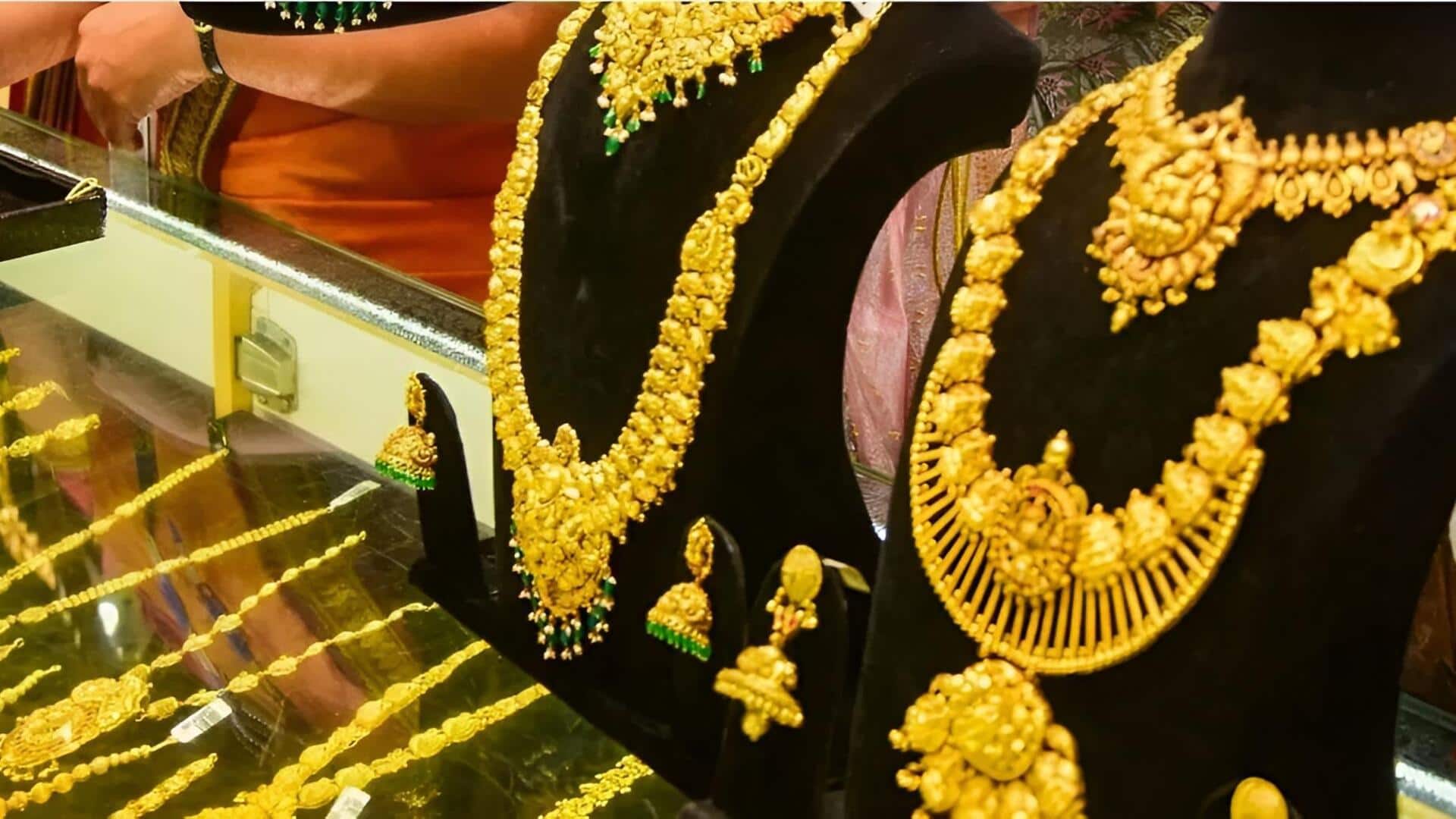 Gold Rates: గోల్డ్ లవర్స్‌కు మరో షాక్‌.. ఒక్కసారిగా పెరిగిన బంగారం, వెండి ధరలు