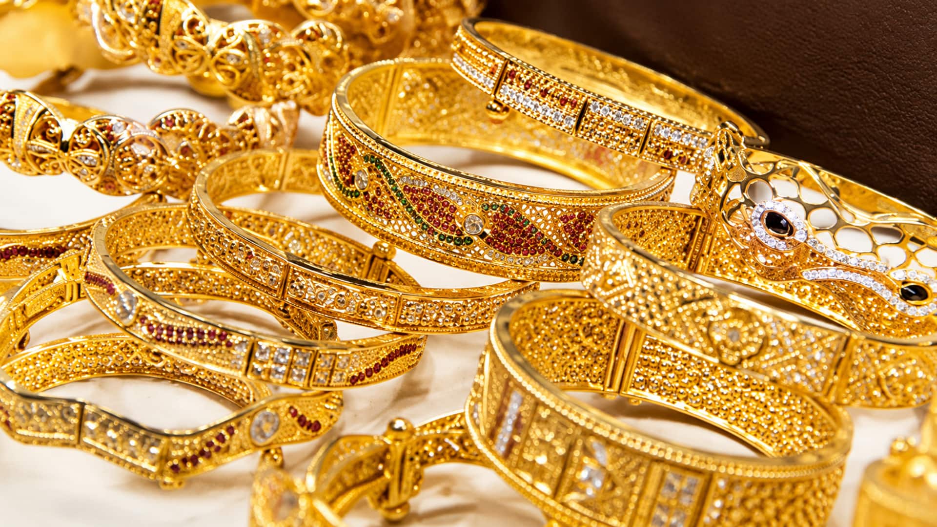 Gold & Silver prices: బంగారం,వెండికి మళ్లీ రెక్కలు.. రూ.1.60 లక్షలకు చేరువలో పసిడి ధర