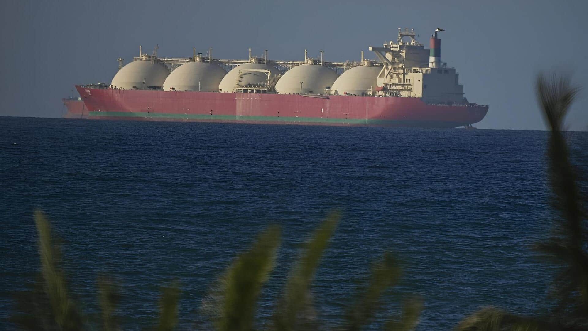 Hormuz Strait Tensions: హర్మూజ్‌లో చిక్కుకున్న భారత నావికులకు కేంద్రం హెచ్చరిక