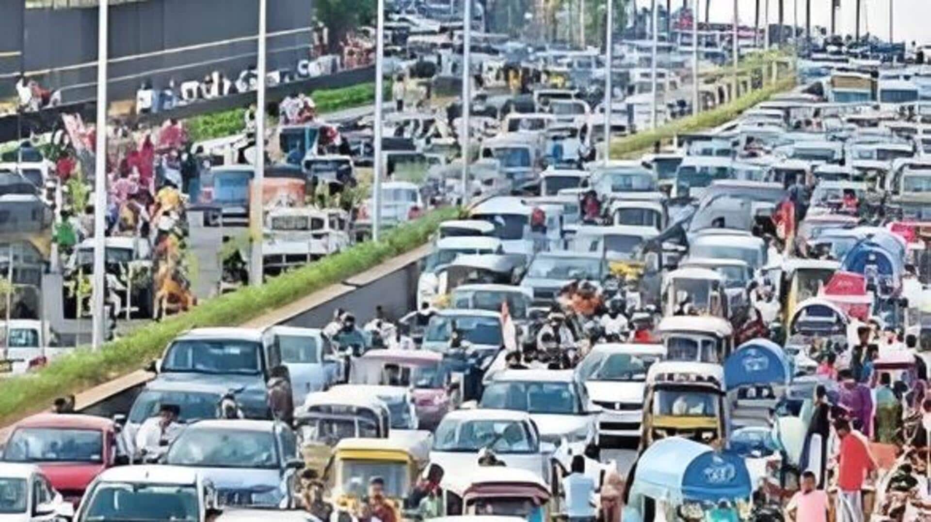 Telangana: తెలంగాణలో 1.77 కోట్లకు చేరిన వాహనాల సంఖ్య.. 23 లక్షలు దాటిన కార్లు Telangana: తెలంగాణలో 1.77 కోట్లకు చేరిన వాహనాల సంఖ్య.. 23 లక్షలు దాటిన కార్లు