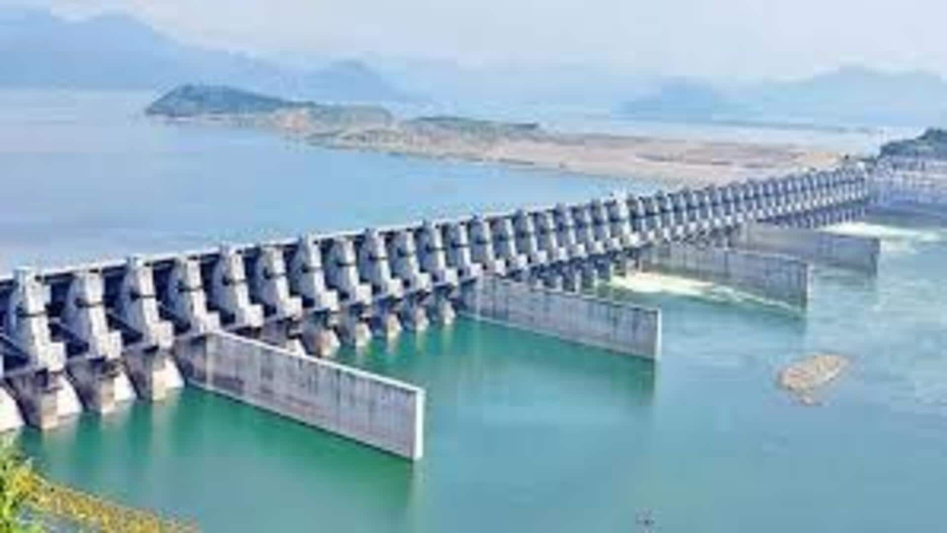Polavaram Project: పోలవరం-బనకచర్ల ప్రాజెక్టుకు కీలక అడుగు .. టెండర్ ప్రకటన విడుదల చేసిన ఏపీ జలవనరుల శాఖ