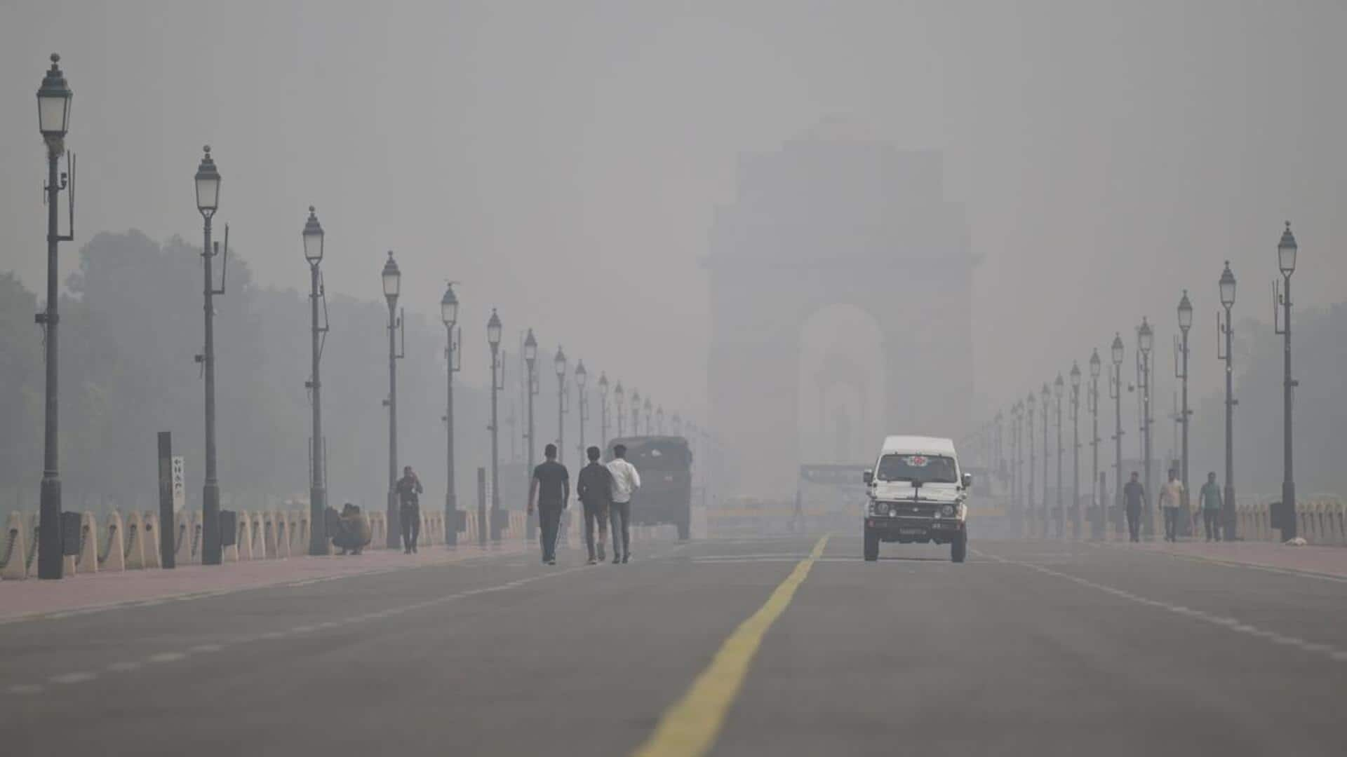 Air Pollution: దేశ రాజధాని ఢిల్లీలో కొనసాగుతున్న వాయు కాలుష్యం.. ఇబ్బందులు పడుతున్న ప్రజలు 