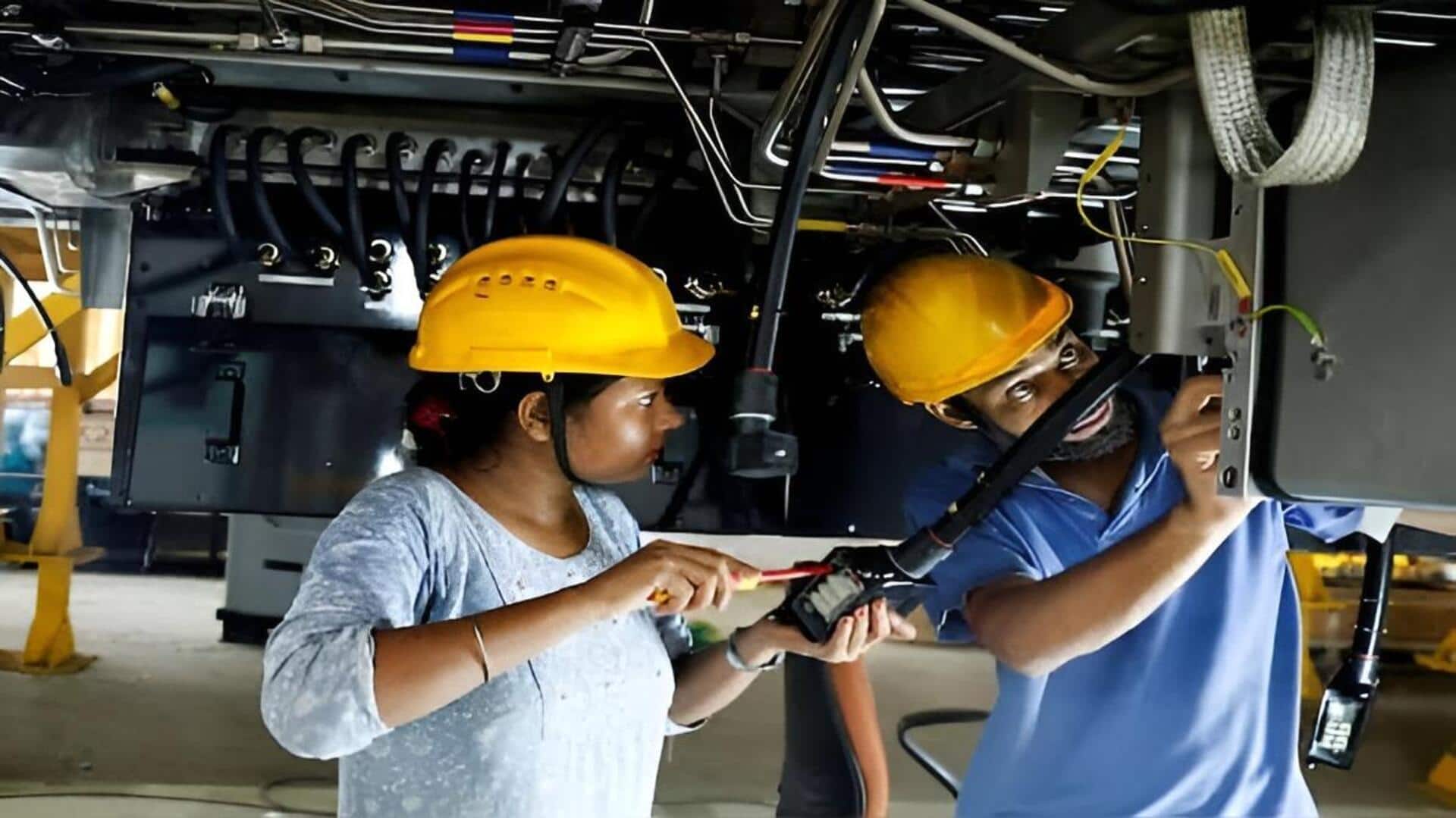 India's manufacturing growth:  నాలుగేళ్లలో కనిష్ఠ స్థాయికి భారత తయారీ రంగం వృద్ధి: హెచ్‌ఎస్‌బీసీ పీఎంఐ