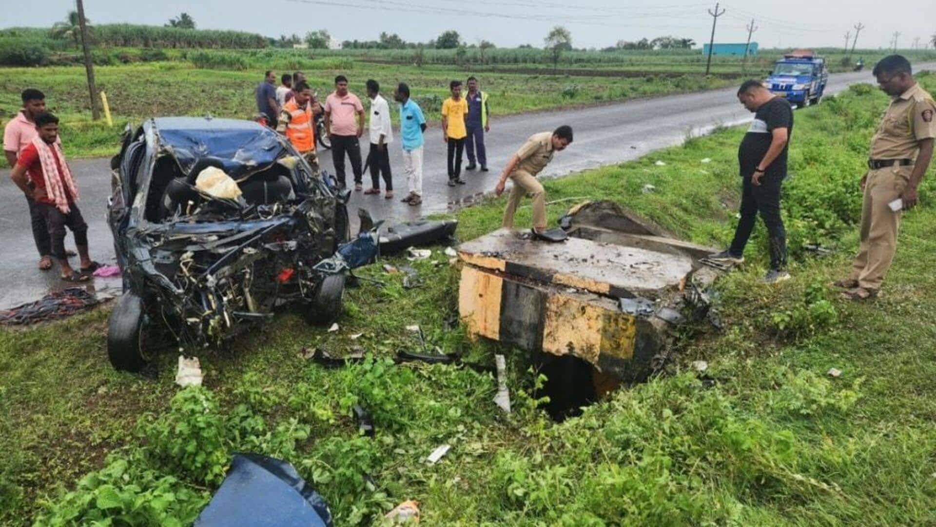 Pune accident: పూణెలో కారు బోల్తా పడి ఐదుగురు తెలంగాణ యువకులు మృతి 