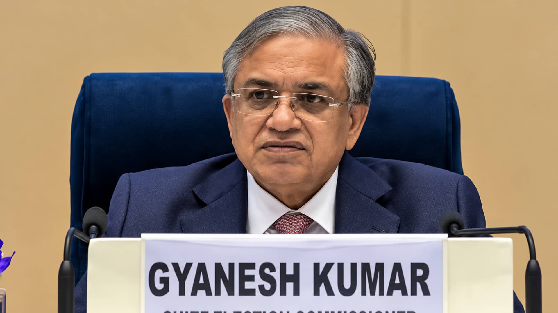 CEC: ఎన్నికల సంఘం 14 ఆదేశాలపై అభ్యంతరాలు.. బాంబే హైకోర్టులో పిటిషన్