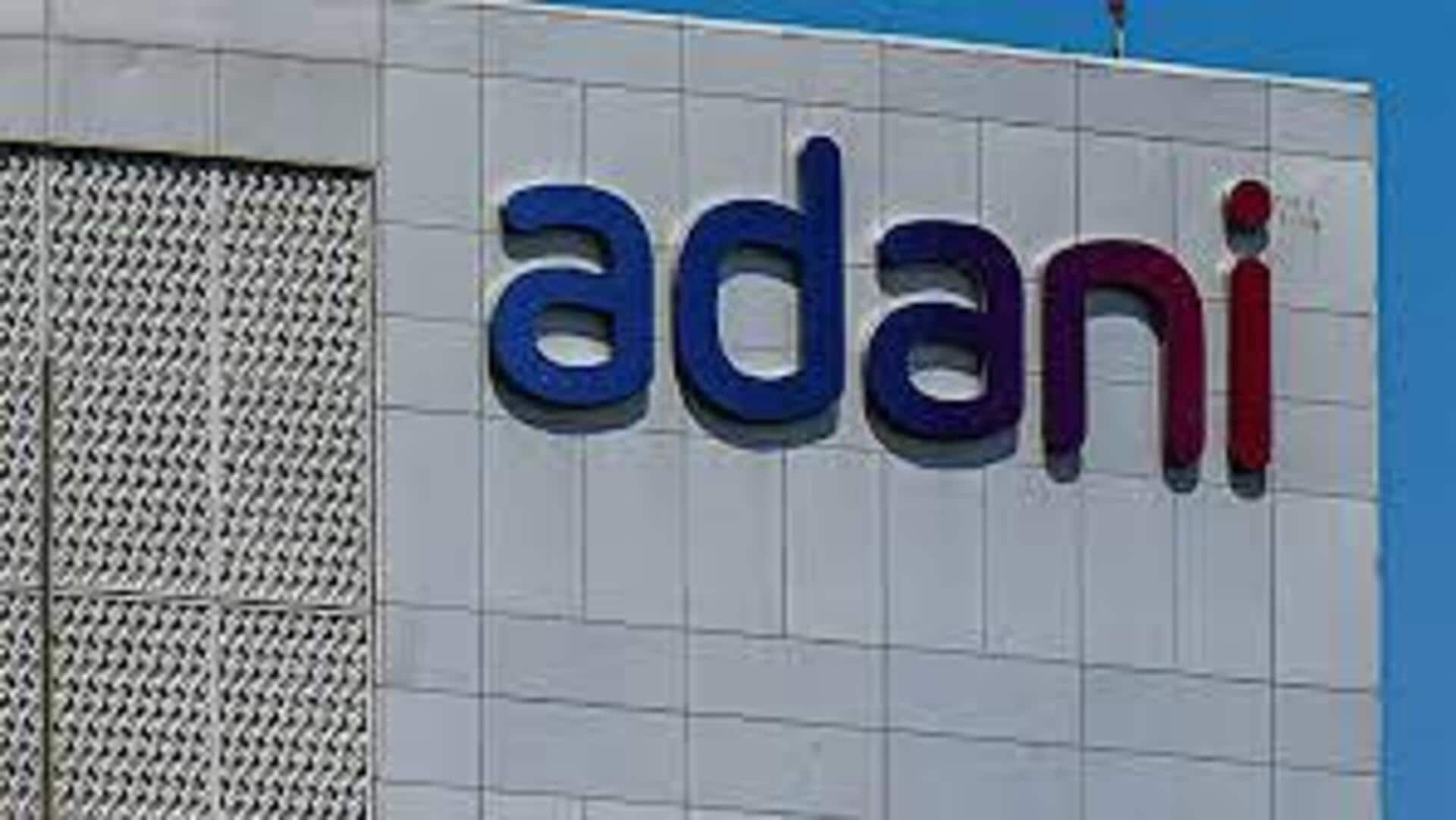 Adani Group: సెబీ నోటీసు తర్వాత దెబ్బతిన్న అదానీ గ్రూప్ షేర్లు.. కొనసాగుతున్న క్షీణత