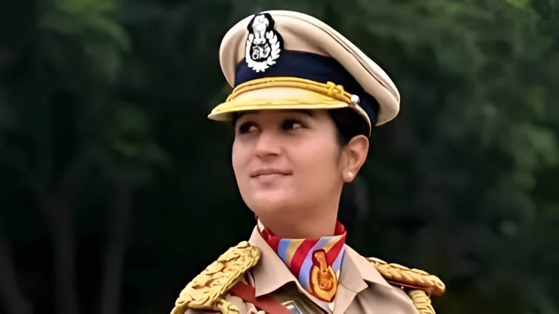 Simran Bala: కర్తవ్యపథ్‌పై పురుషుల సీఆర్‌పీఎఫ్ బృందానికి నాయకత్వంవహించిన మహిళా .. ఎవరీ సిమ్రన్ బాలా?