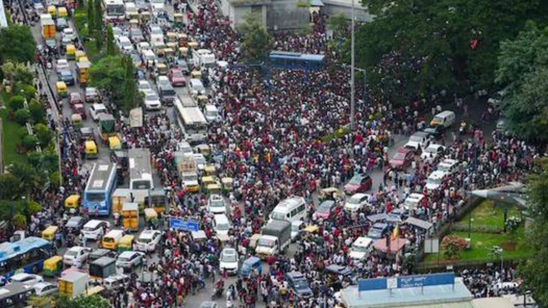 Bengaluru stampede: ఆర్సీబీ వేడుకలో తొక్కిసలాట.. ప్రభుత్వానికి 9 ప్రశ్నలు సంధించిన హైకోర్టు Bengaluru stampede: ఆర్సీబీ వేడుకలో తొక్కిసలాట.. ప్రభుత్వానికి 9 ప్రశ్నలు సంధించిన హైకోర్టు
