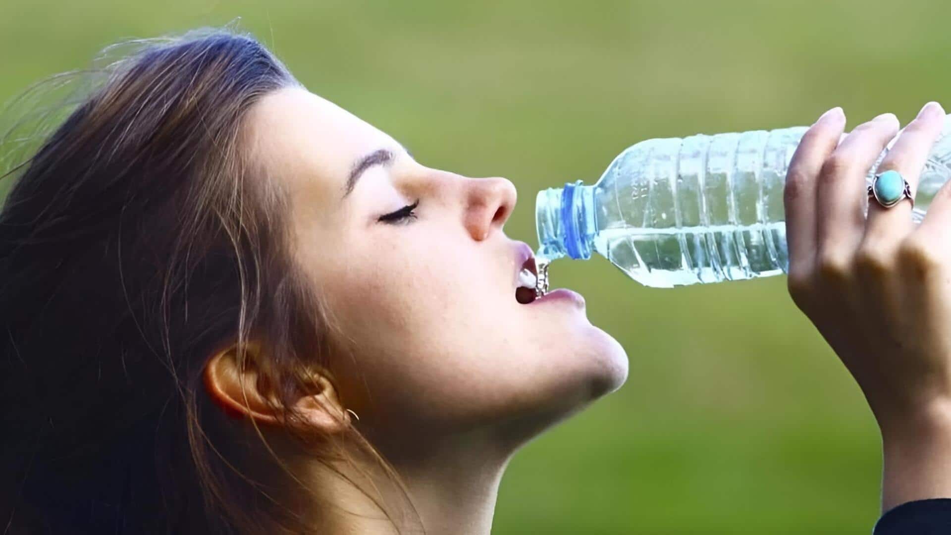 Health Risks of Plastic Bottles: ప్లాస్టిక్ సీసాల్లో నీరు తాగుతున్నారా? శరీరంలోకి విషకణాలు చేరే అవకాశం!