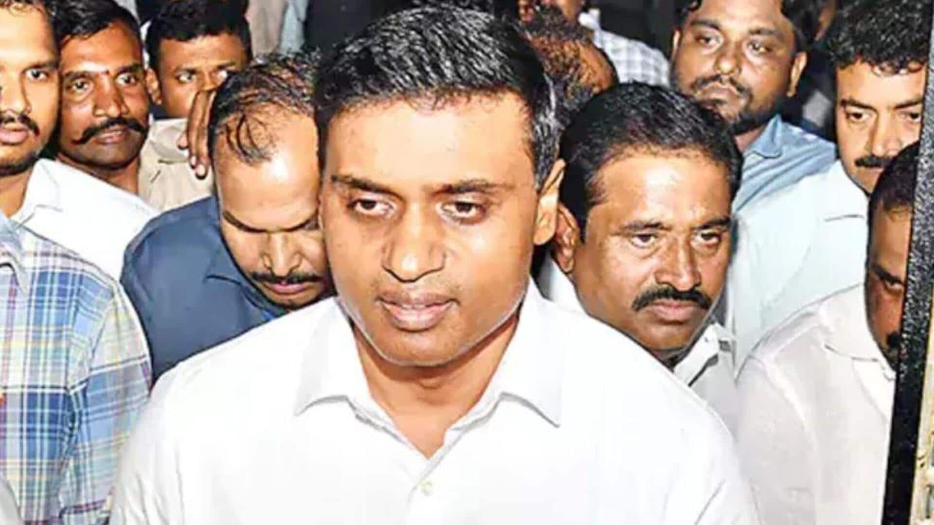 Mithun Reddy: మద్యం కుంభకోణం.. రెండోరోజు ముగిసిన మిథున్రెడ్డి సిట్ విచారణ Mithun Reddy: మద్యం కుంభకోణం.. రెండోరోజు ముగిసిన మిథున్రెడ్డి సిట్ విచారణ
