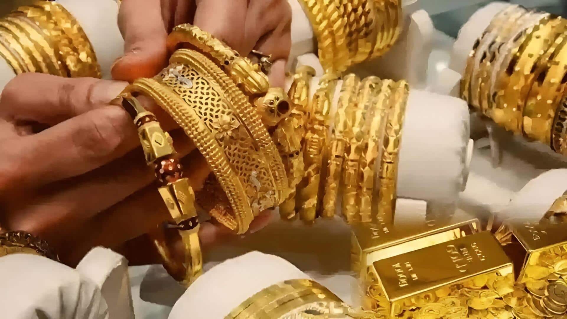 Gold & Silver Rates: మరోసారి భారీగా పెరిగిన బంగారం,వెండి ధరలు.. కళ్లు తేలేస్తున్న వినియోగదారులు