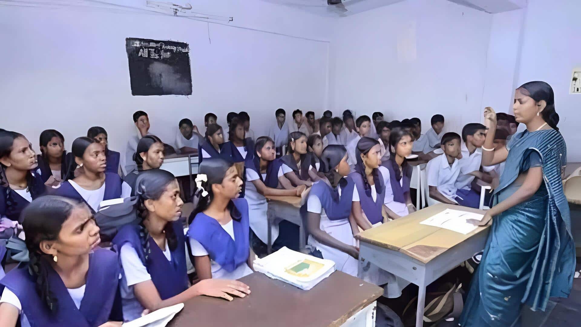 TG: ప్రభుత్వ పాఠశాలలకు తగ్గుతున్న ఆదరణ?.. 21.39 లక్షల ప్రవేశాలే లక్ష్యం..