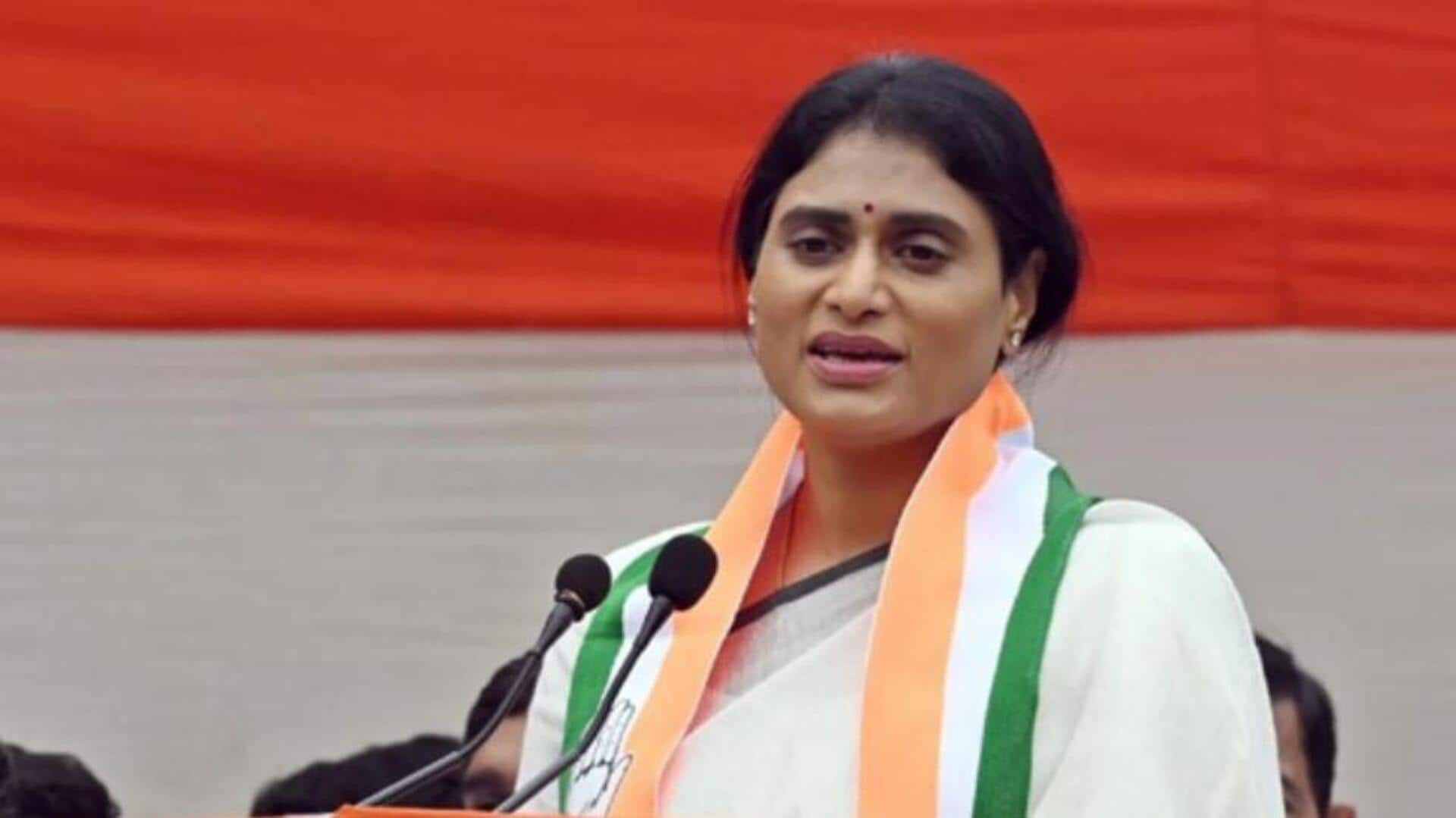 YS Sharmila: నా ఫోన్తో పాటు కుటుంబ సభ్యుల ఫోన్లు ట్యాపింగ్ చేశారు : షర్మిల సంచలన ఆరోపణలు YS Sharmila: నా ఫోన్తో పాటు కుటుంబ సభ్యుల ఫోన్లు ట్యాపింగ్ చేశారు : షర్మిల సంచలన ఆరోపణలు
