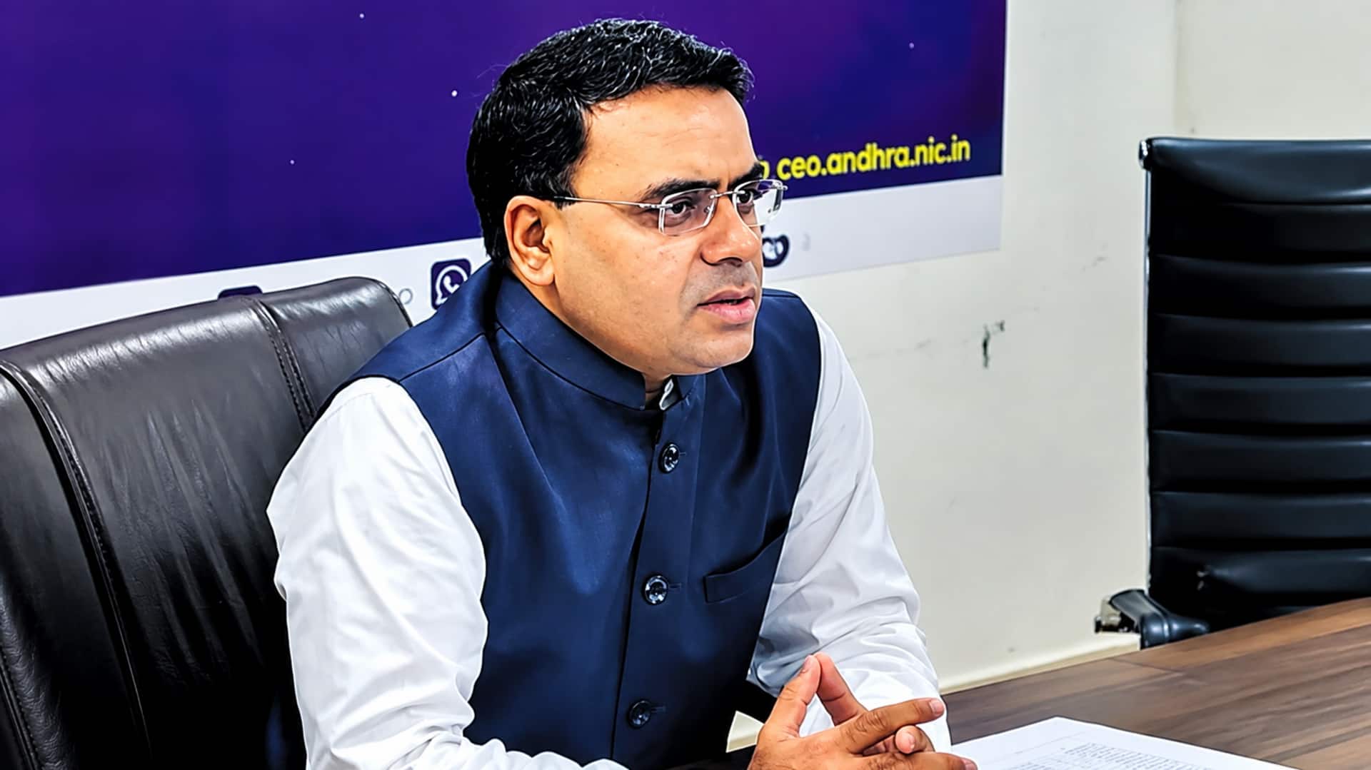 Voter List Revision: ఓటర్లకు కీలక సమాచారం.. ఆగస్టు 22 నుంచి నాలుగు రోజులు ప్రత్యేక శిబిరాలు