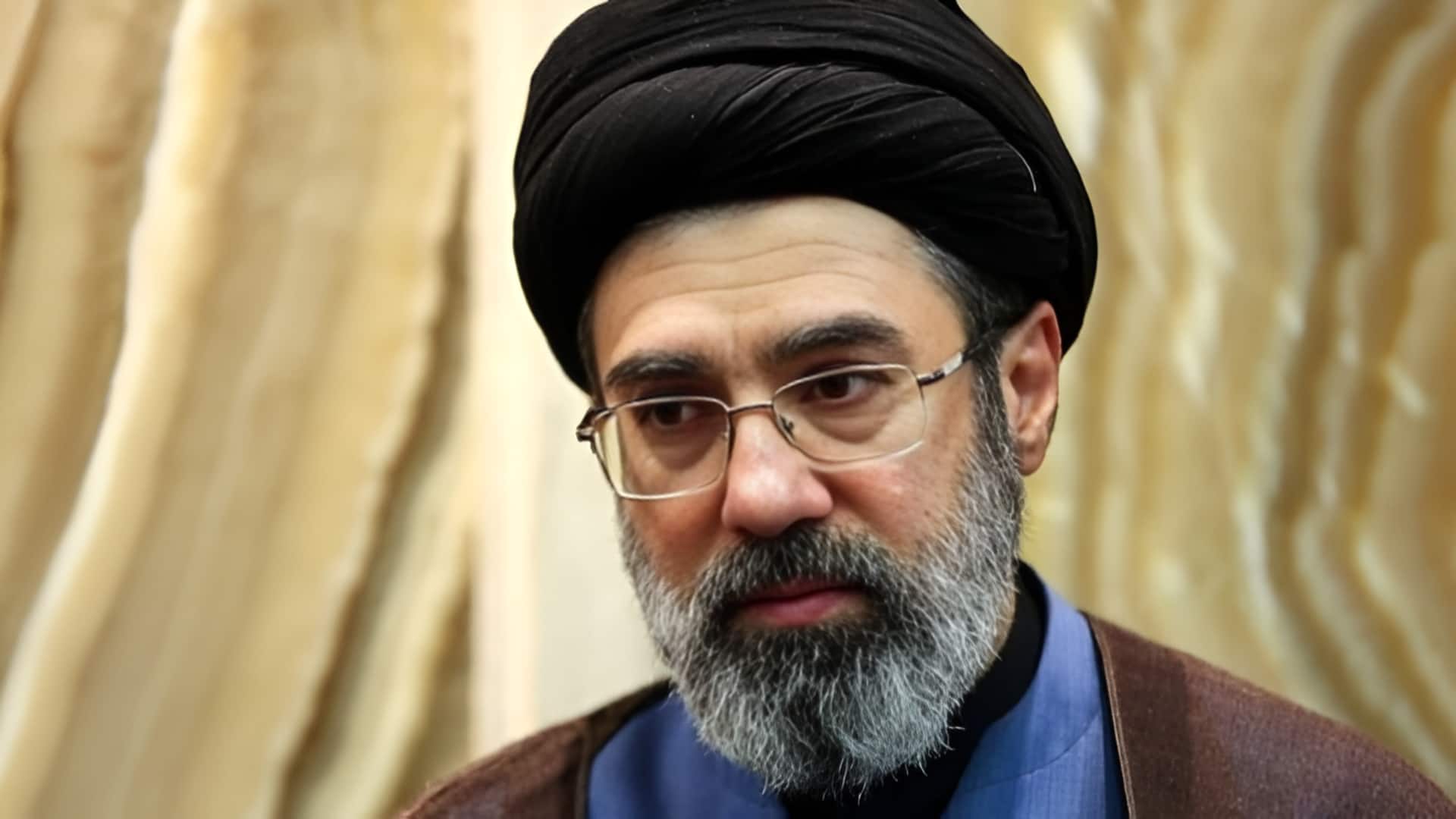 Mojtaba Khamenei: రహస్య స్థావరంలో మొజ్తాబా ఖమేనీ.. దూతల ద్వారానే సందేశాలు!