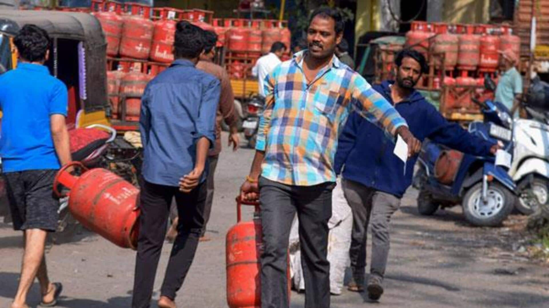 free gas cylinders: ఉచిత గ్యాస్‌ సిలిండర్లకు విశేష స్పందన.. 5 రోజులలో.. 20.17 లక్షల బుకింగ్‌లు!