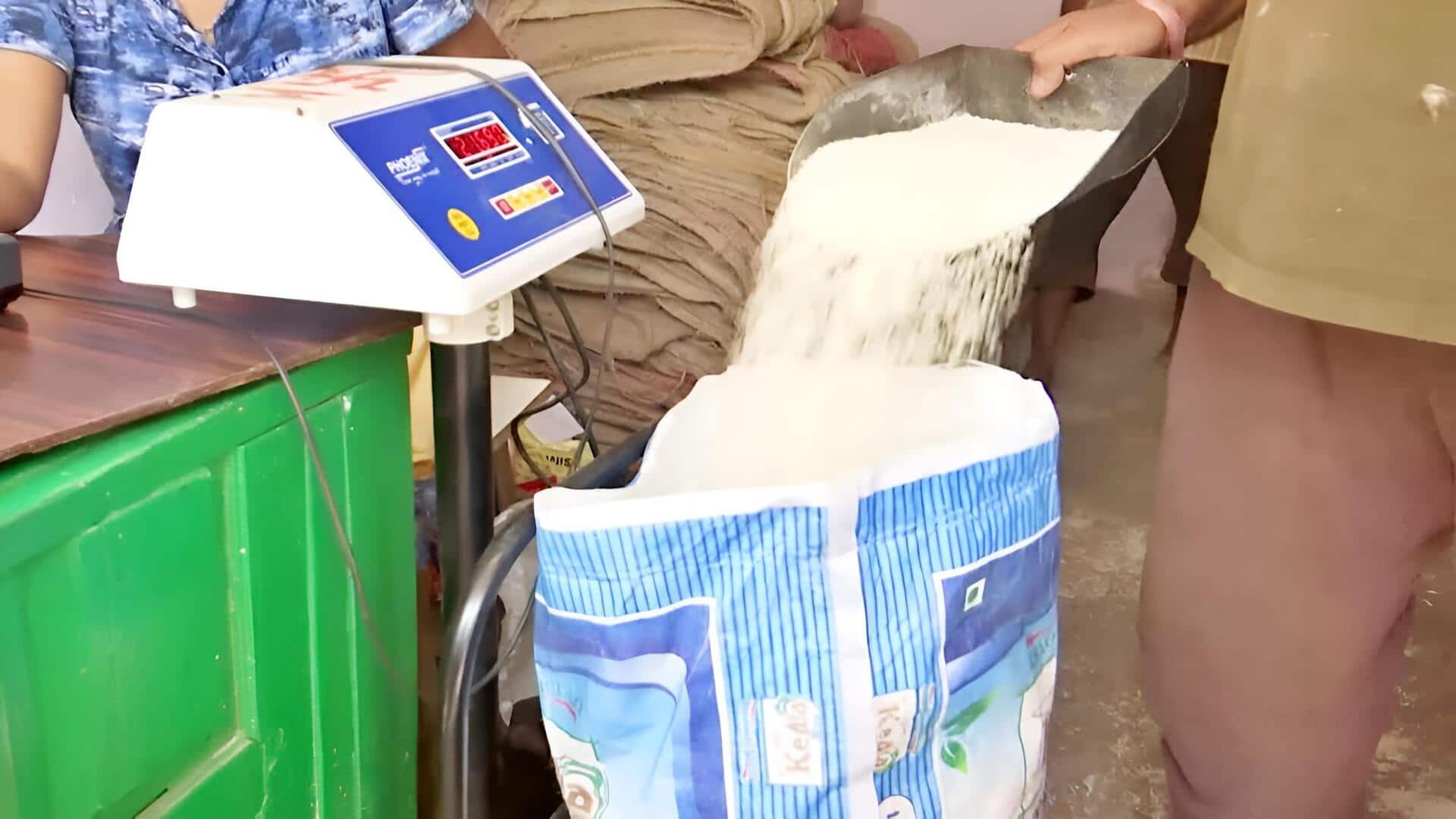 TG Ration Shops : మూడు నెలల బియ్యం ఒకేసారి.. రేషన్ షాపుల వద్ద క్యూలైన్లు