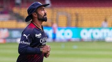 ఆర్సీబీ ఫ్లే ఆఫ్స్ కి చేరుకోకపోవడానికి కారణం అతడే : డుప్లెసిస్