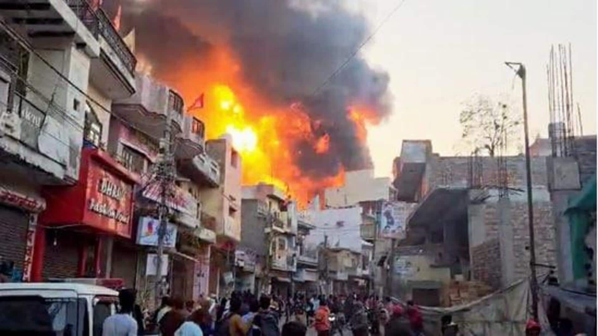 Delhi Fire Accident: ఢిల్లీలోని అలీపూర్‌లోని పెయింట్‌ ఫ్యాక్టరీలో అగ్ని ప్రమాదం.. 11 మంది మృతి 