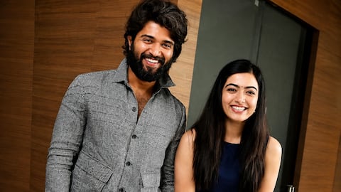 Vijay deverakonda: విజయ్ దేవరకొండ ఫొటోకు రష్మిక క్రెడిట్.. వైరల్ అవుతున్న సరదా సంభాషణ