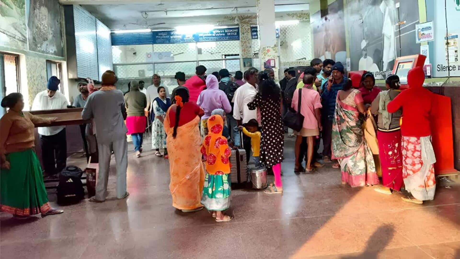 Andhra pradesh: ఎలమంచిలి ఎక్స్‌ప్రెస్ ప్రమాదం: విశాఖ-విజయవాడ రైళ్లు ఆలస్యం.. హెల్ప్‌లైన్ ఏర్పాటు