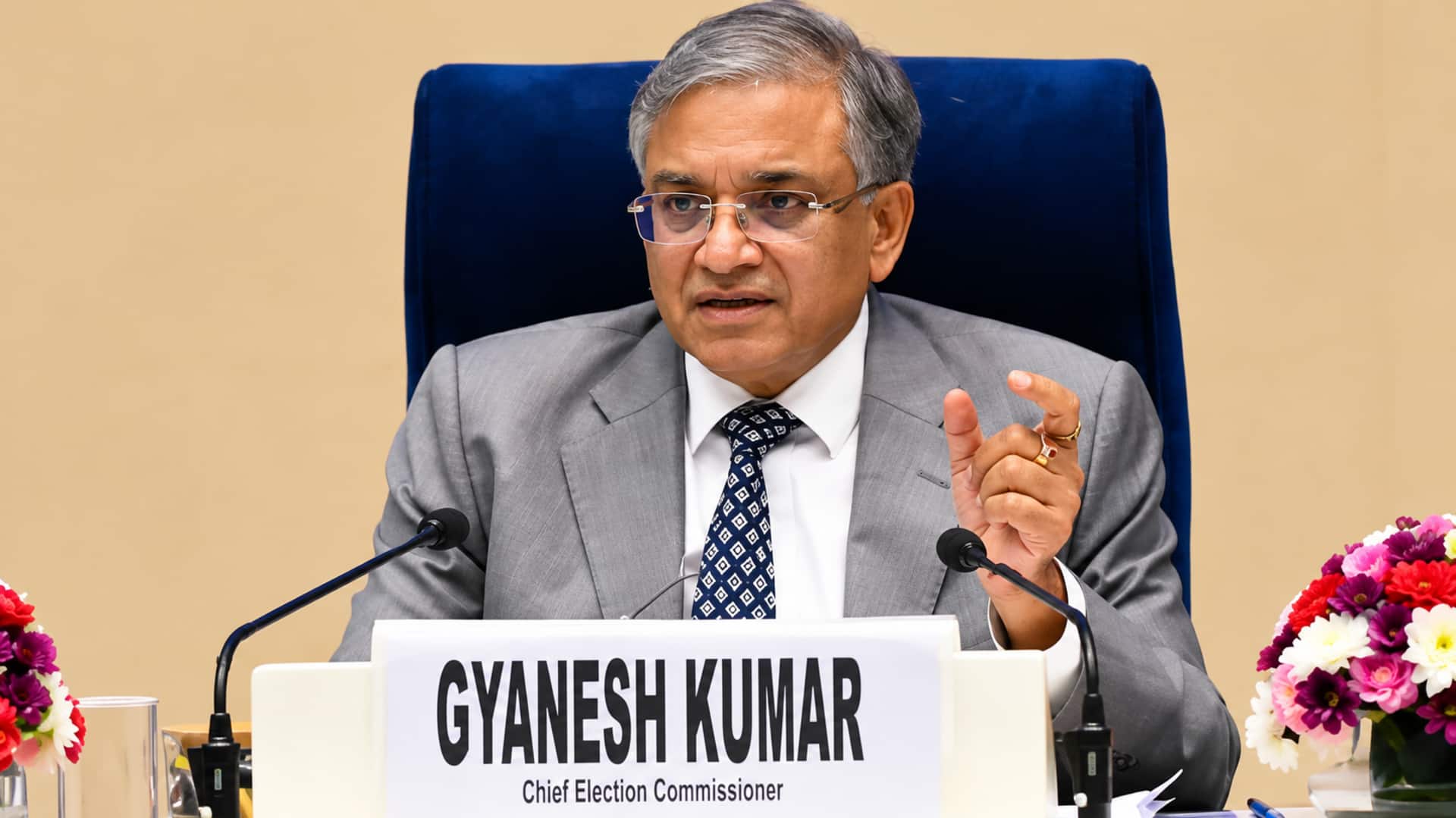 CEC Gyanesh Kumar: 'SIR' నిరసనల వేళ సీఈసీ జ్ఞానేష్ కుమార్కు జెడ్ ప్లస్ భద్రత 