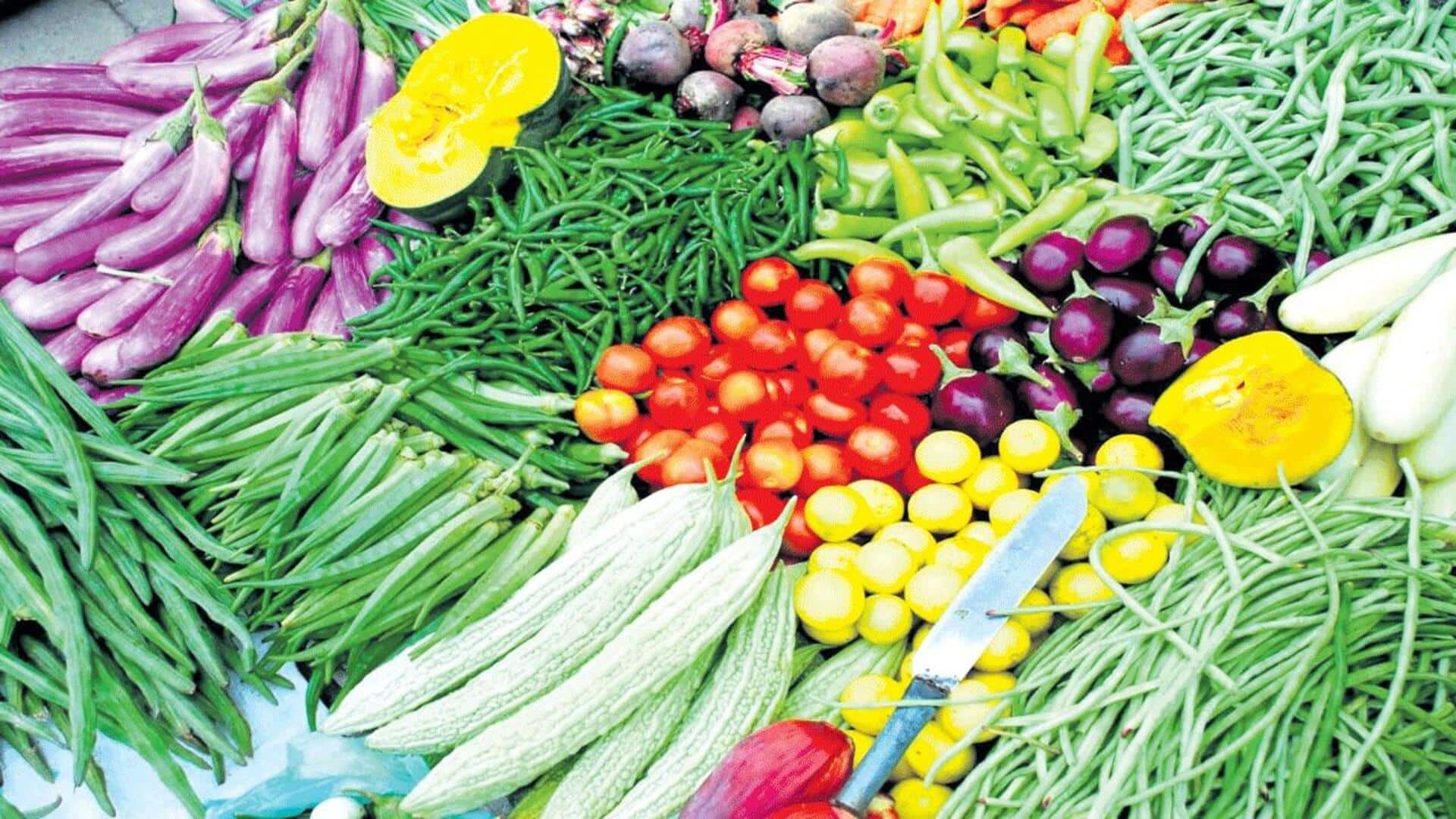 Vegetable prices: తెలంగాణాలో ఆకాశానంటిన కూరగాయలు.. గతేడాదితో పోలిస్తే 10 శాతం పెరిగిన ధరలు Vegetable prices: తెలంగాణాలో ఆకాశానంటిన కూరగాయలు.. గతేడాదితో పోలిస్తే 10 శాతం పెరిగిన ధరలు