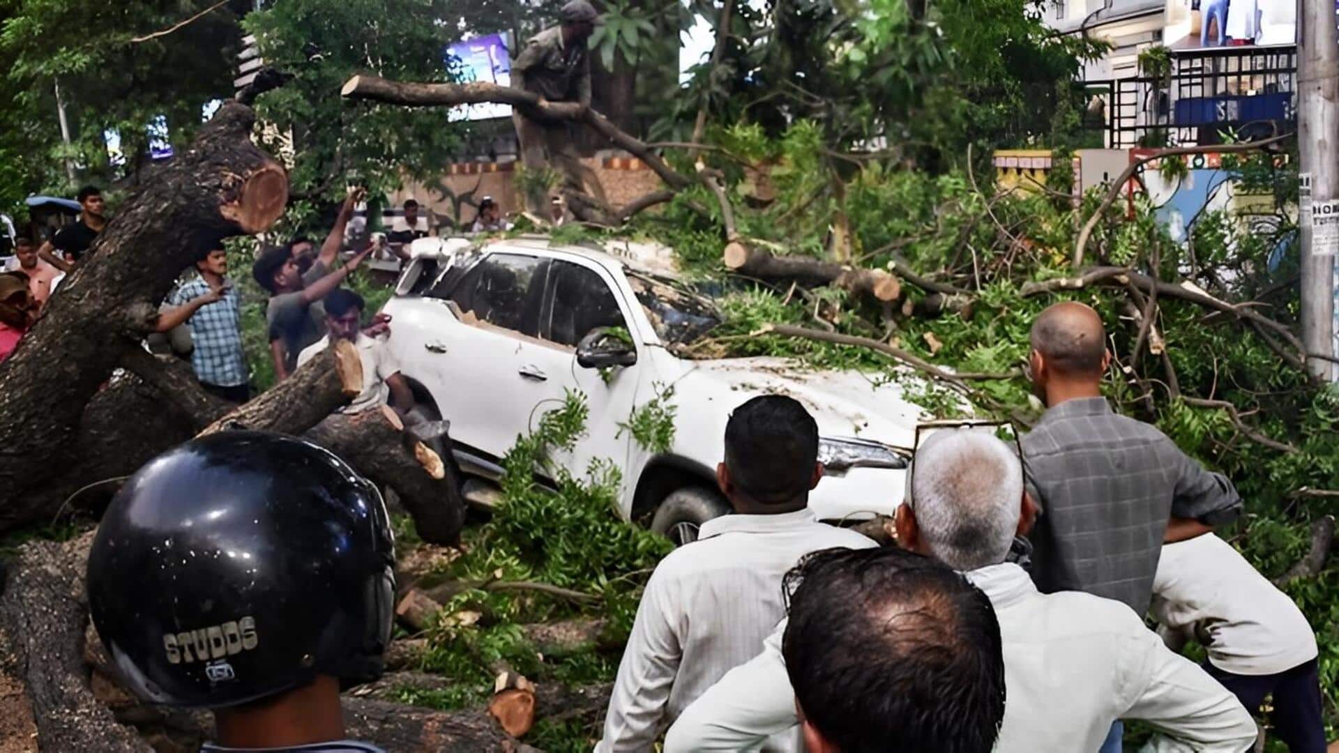 Uttar Pradesh: ఉత్తరప్రదేశ్‌లో పెను తుపాను బీభత్సం.. 54 మందికి పైగా మృతి