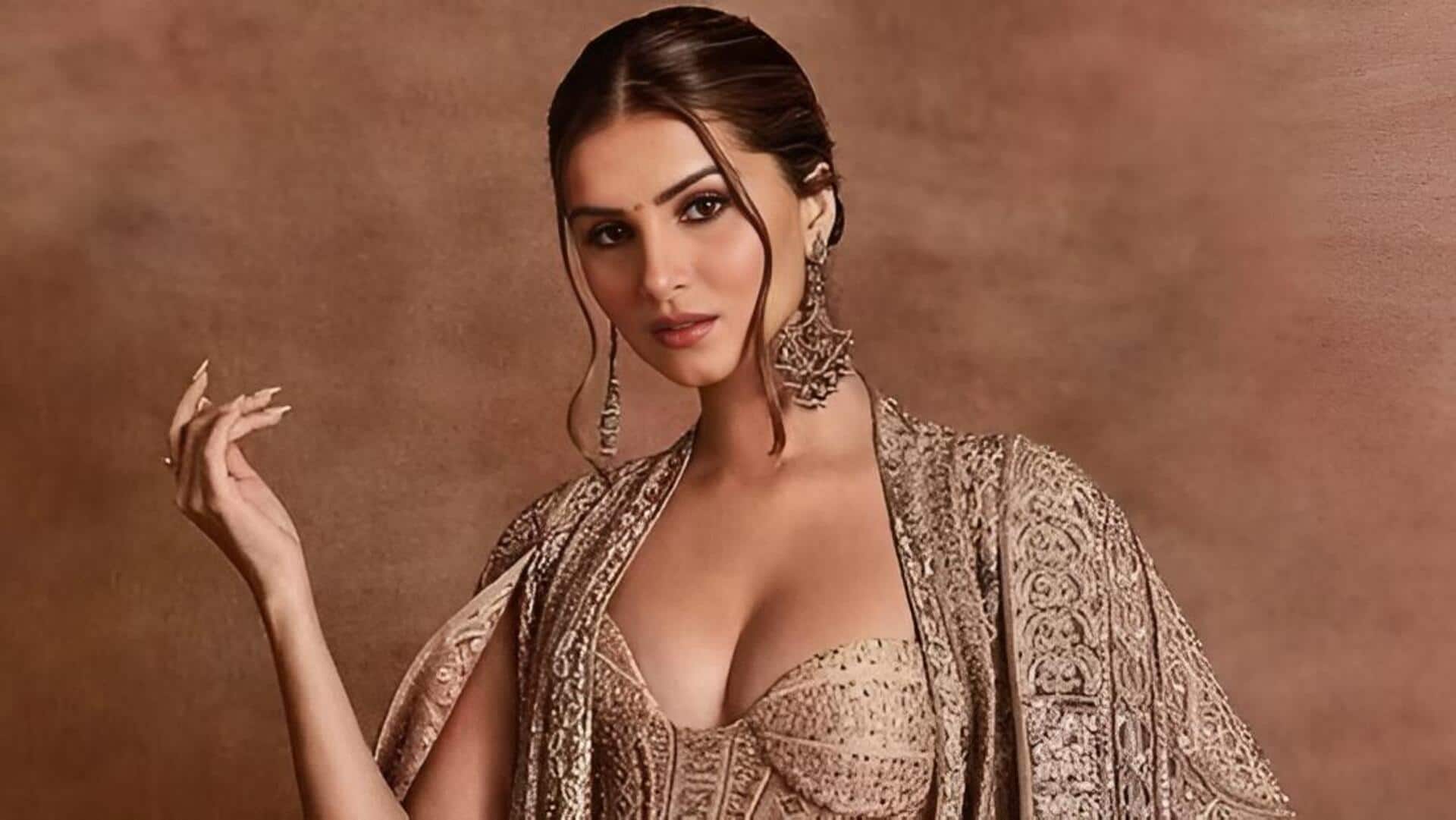 Tara Sutaria: కేన్స్‌ చలనచిత్రోత్సవాల్లో తారా సుతారియా అరంగేట్రం..