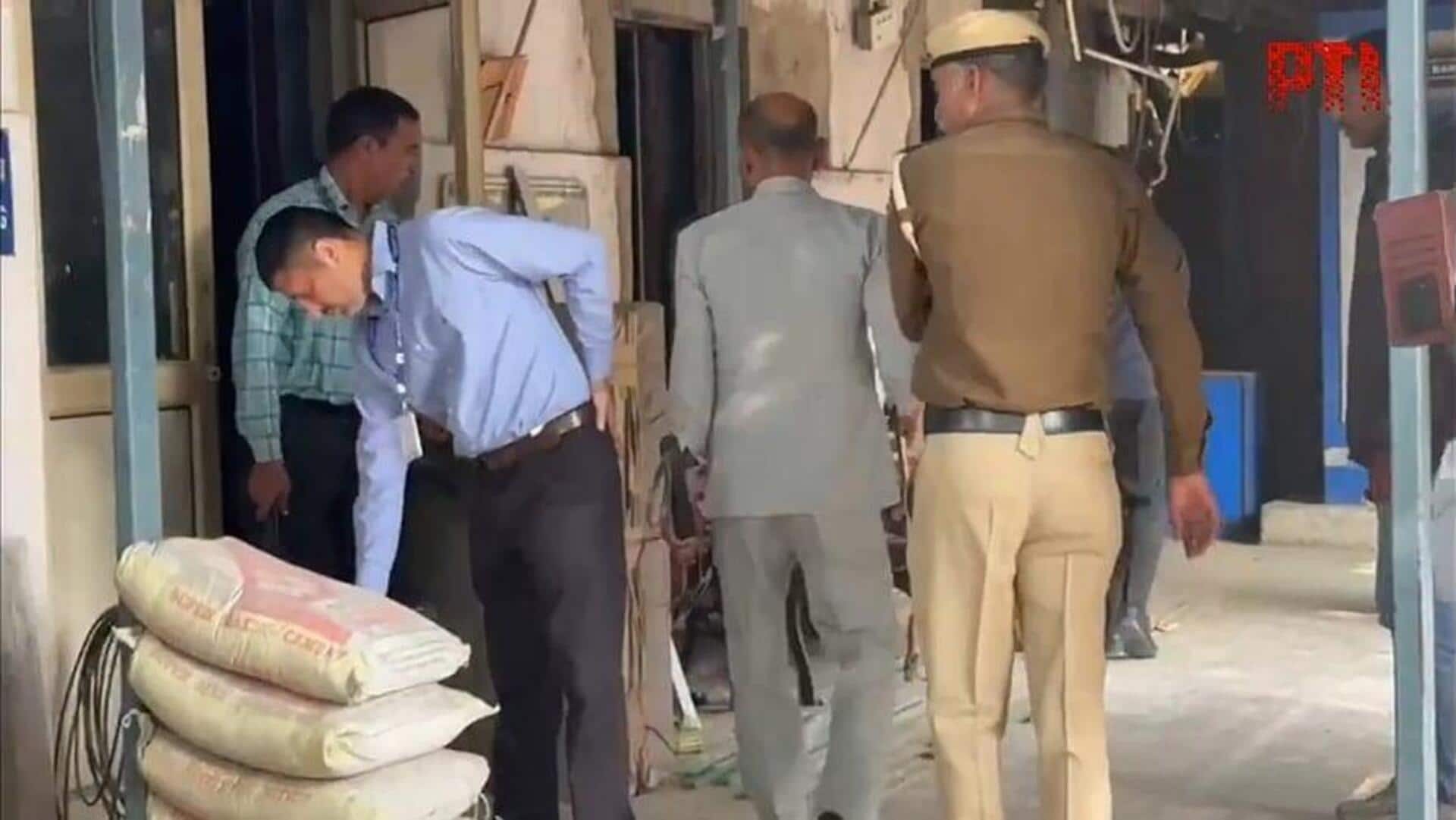 Bomb Threats: దిల్లీలో కోర్టులు,విద్యాసంస్థలే లక్ష్యంగా బాంబు బెదిరింపుల కలకలం.. అప్రమత్తమైన అధికారులు