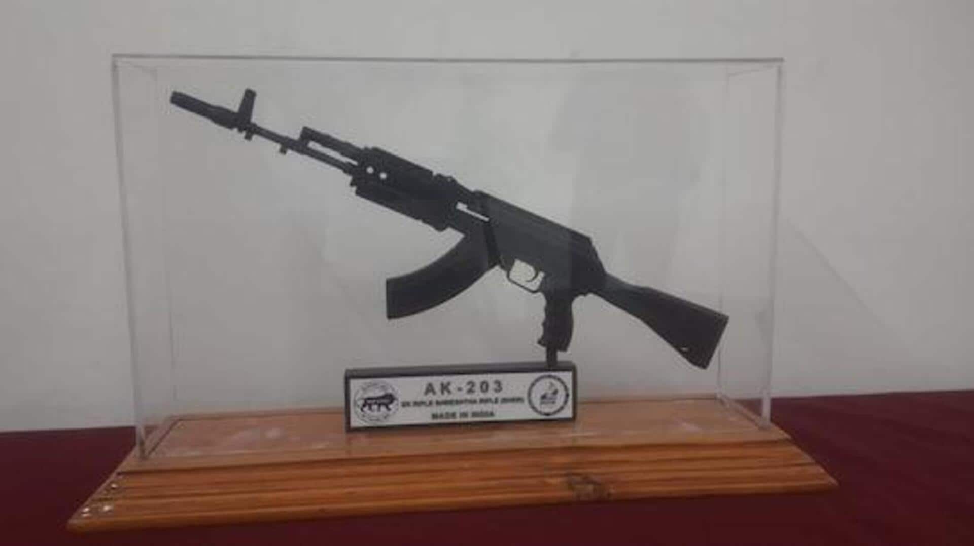 AK-203 Rifle: నిమిషానికి 700 బుల్లెట్లు,800 మీటర్ల రేంజ్: అమేథిలో తయారు చేసిన 'ఏకే 203'రైఫిల్